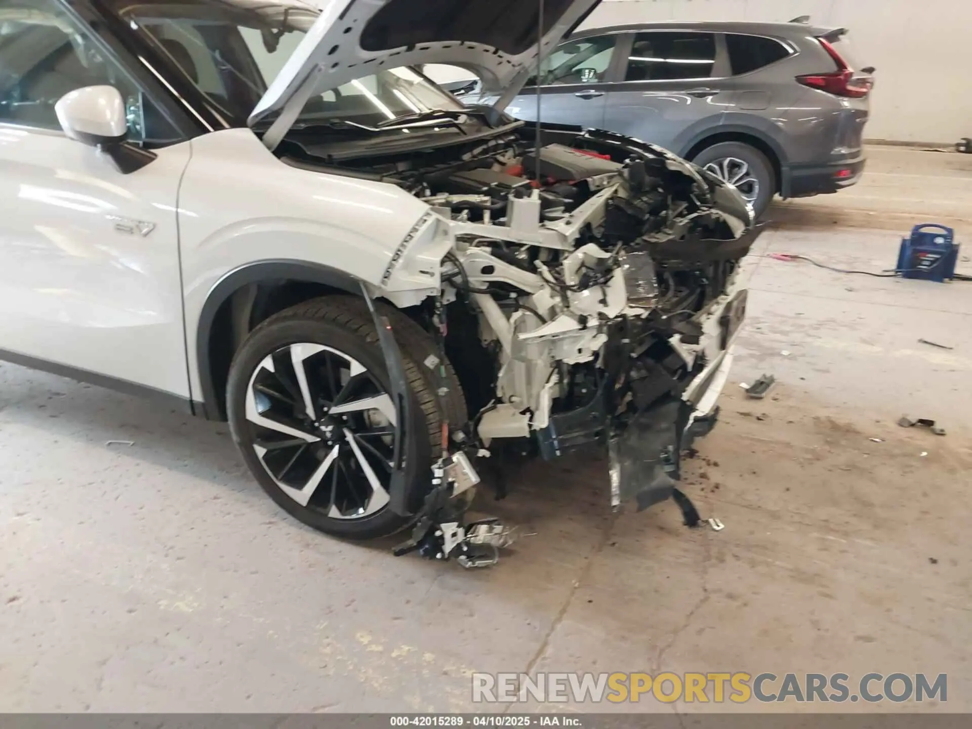 6 Фотография поврежденного автомобиля JA4T5VA97SZ001390 MITSUBISHI OUTLANDER PHEV 2025