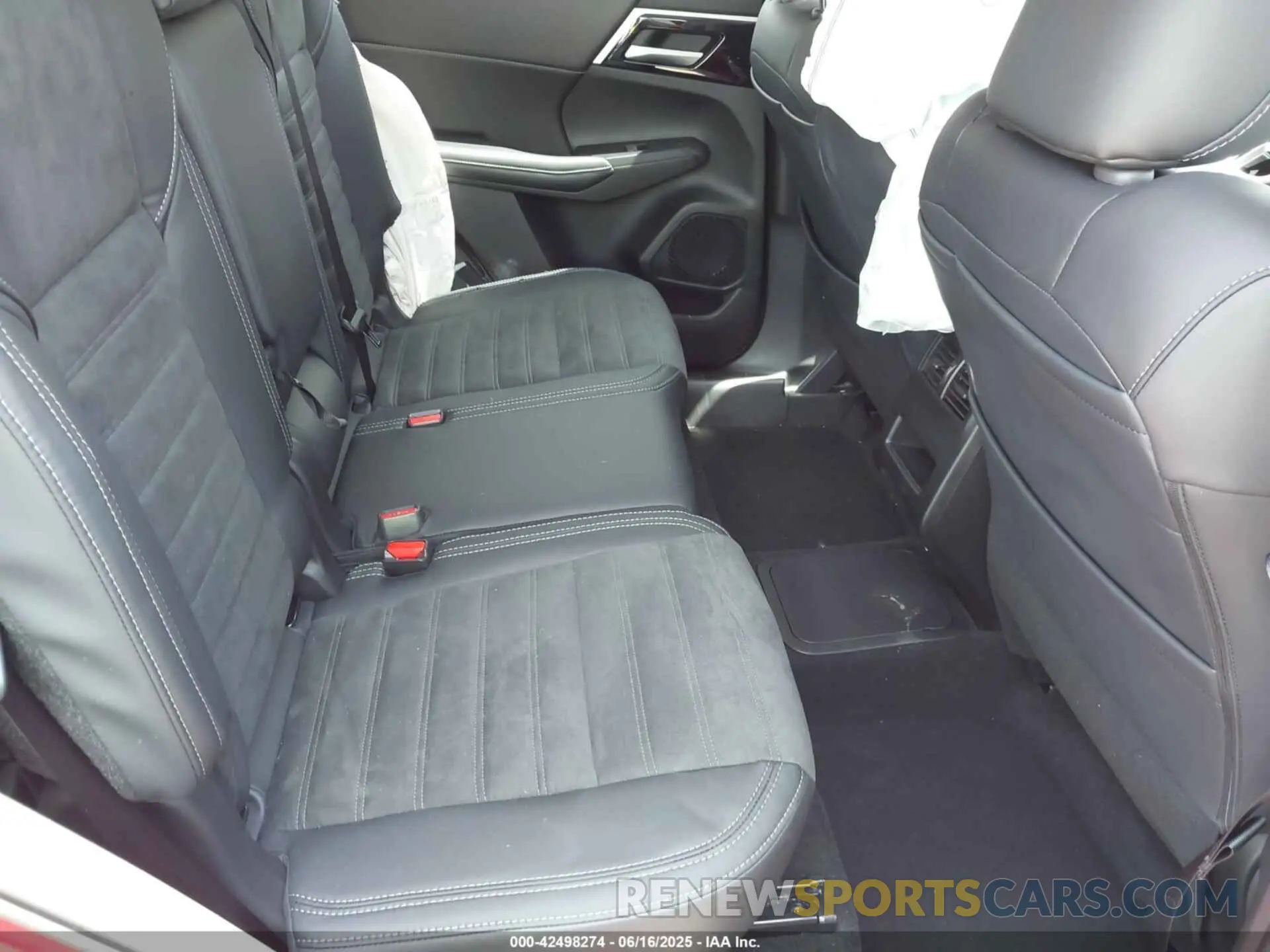 8 Фотография поврежденного автомобиля JA4T5VA97SZ003933 MITSUBISHI OUTLANDER PHEV 2025