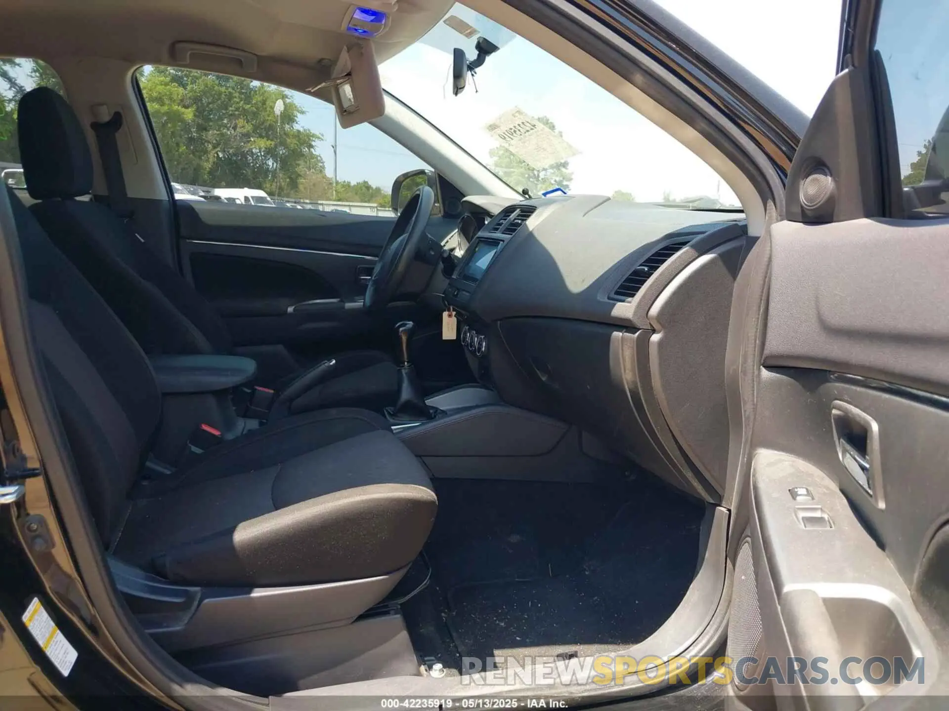 5 Photograph of a damaged car JA4AP3AU3KU027654 MITSUBISHI OUTLANDER SPORT 2019