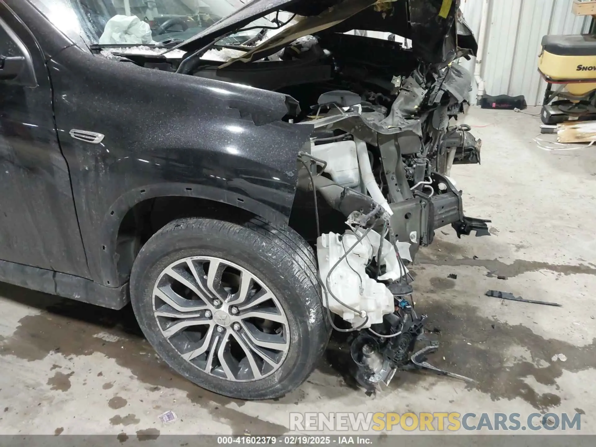 18 Photograph of a damaged car JA4AP3AU5KU005364 MITSUBISHI OUTLANDER SPORT 2019