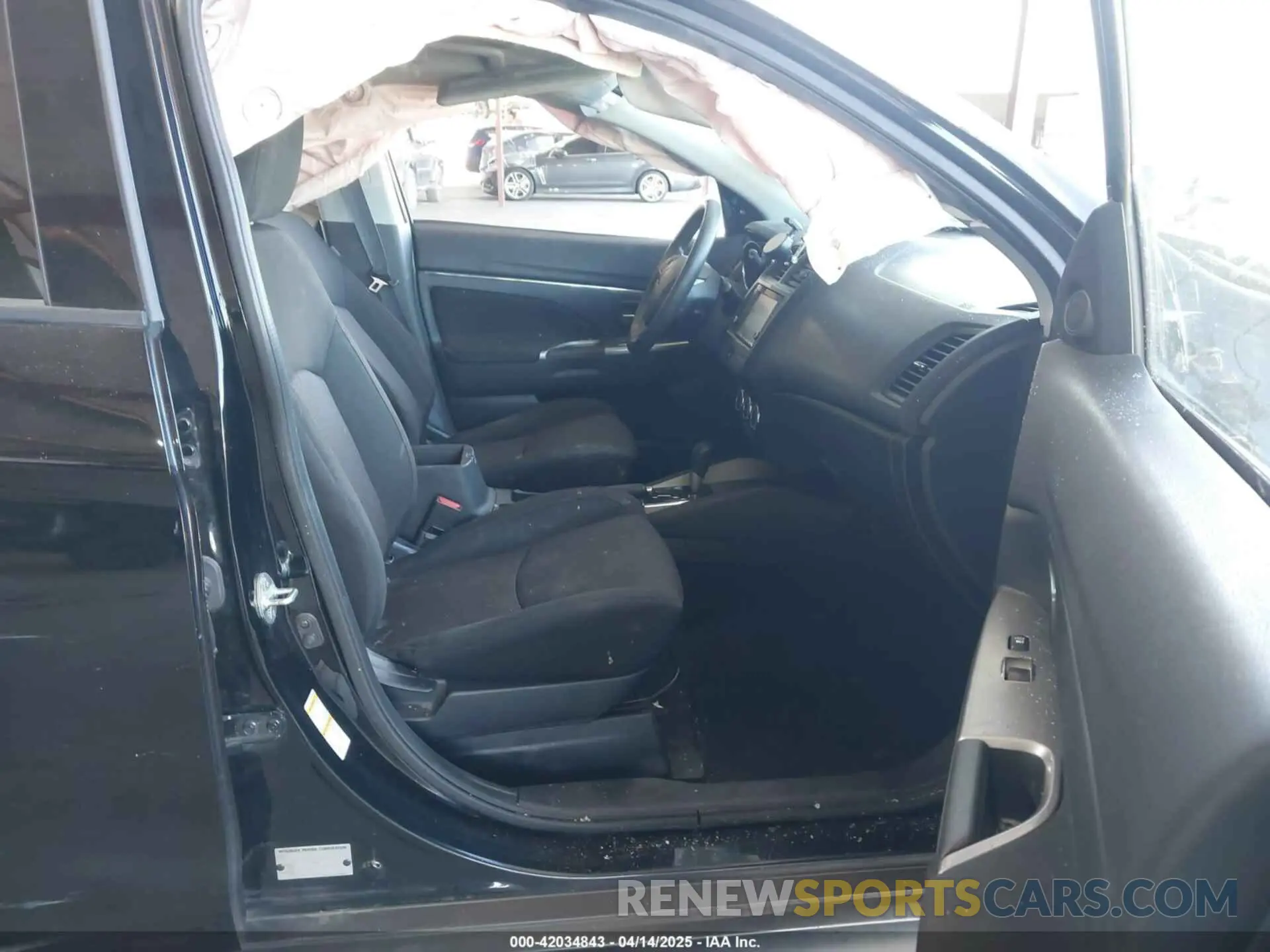 5 Photograph of a damaged car JA4AP3AU6KU013215 MITSUBISHI OUTLANDER SPORT 2019