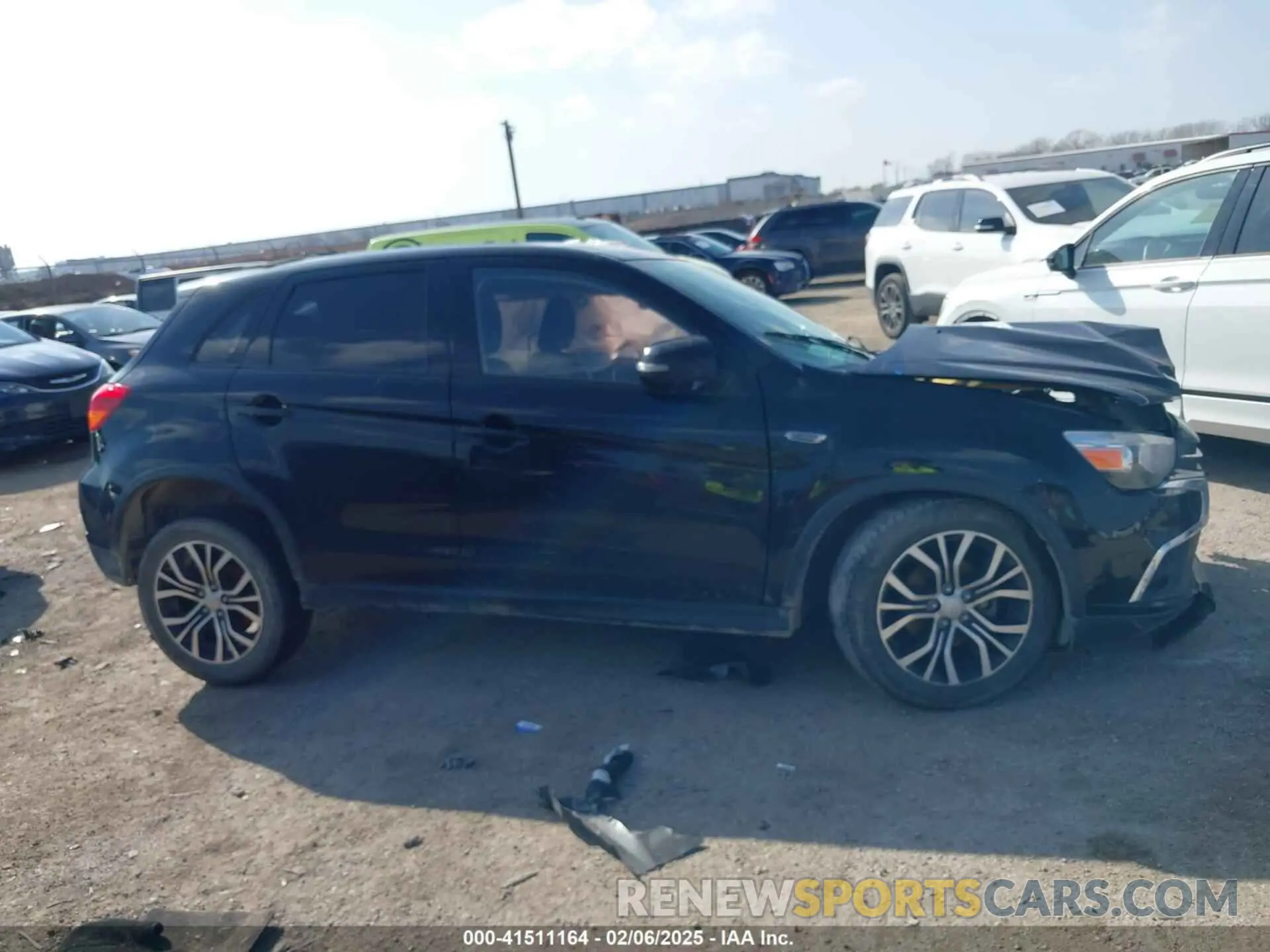 13 Фотография поврежденного автомобиля JA4AP3AU6KU030886 MITSUBISHI OUTLANDER SPORT 2019