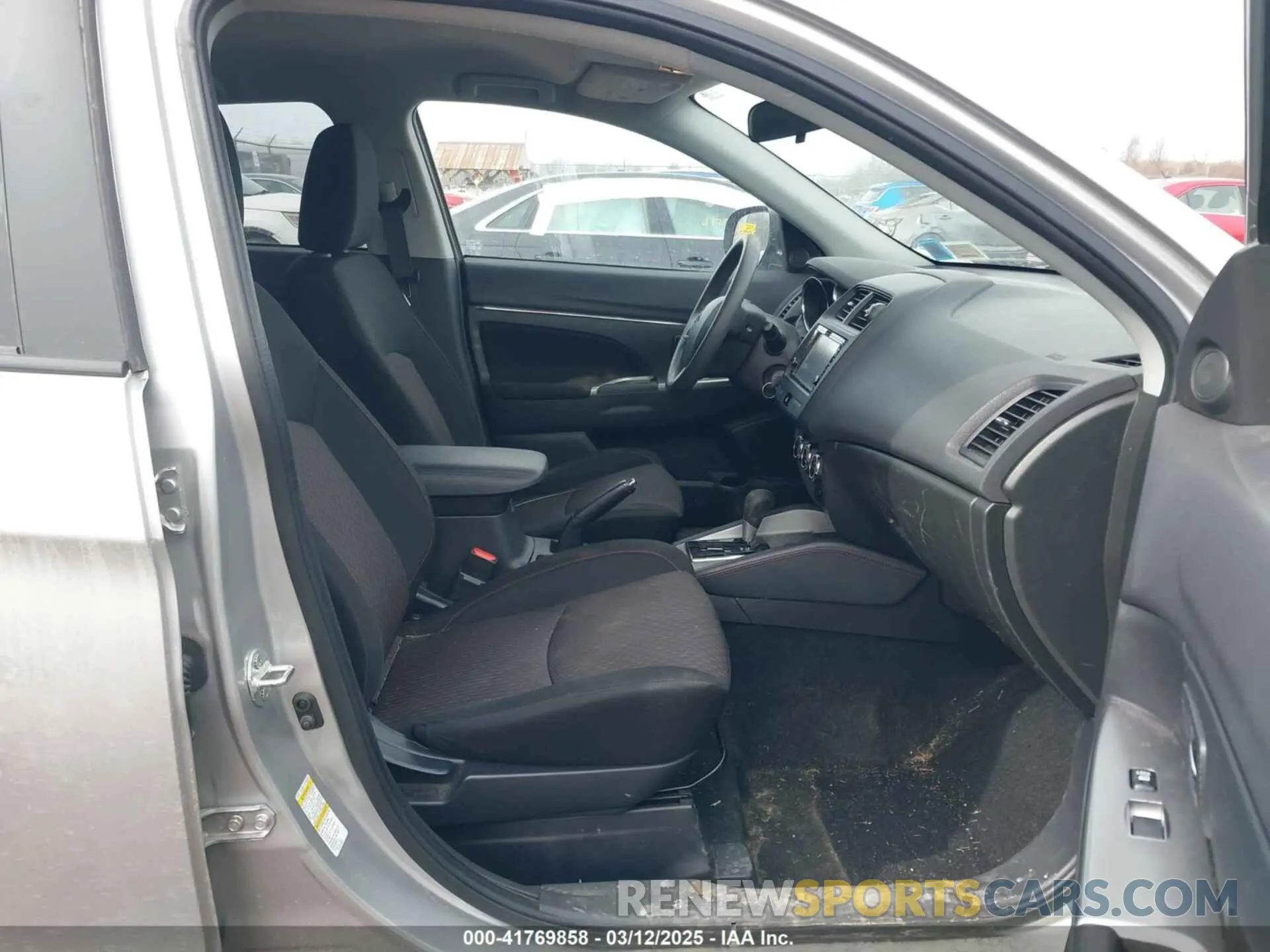 5 Photograph of a damaged car JA4AR3AU7KU024461 MITSUBISHI OUTLANDER SPORT 2019