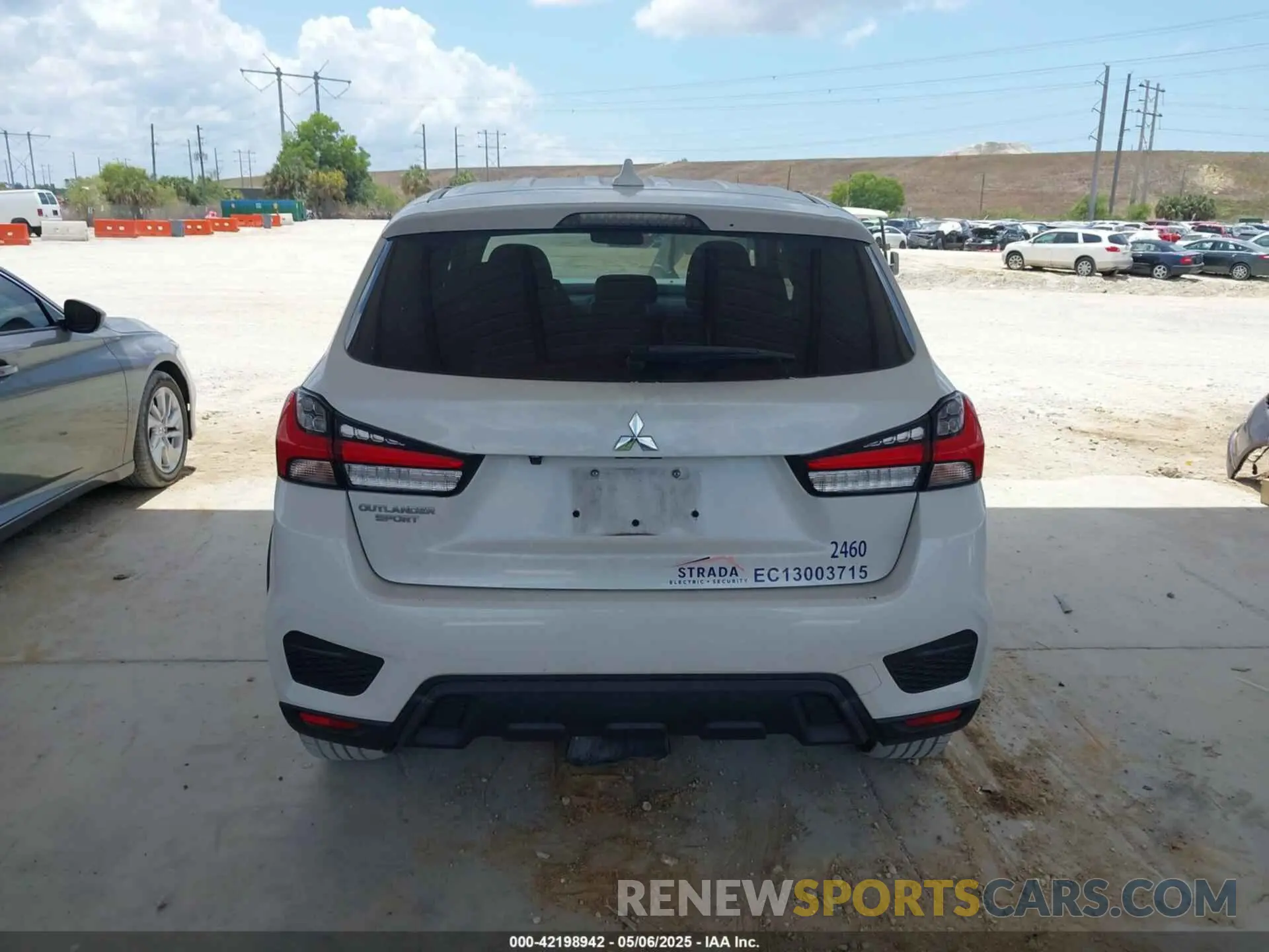 16 Фотография поврежденного автомобиля JA4AP3AUXLU008004 MITSUBISHI OUTLANDER SPORT 2020