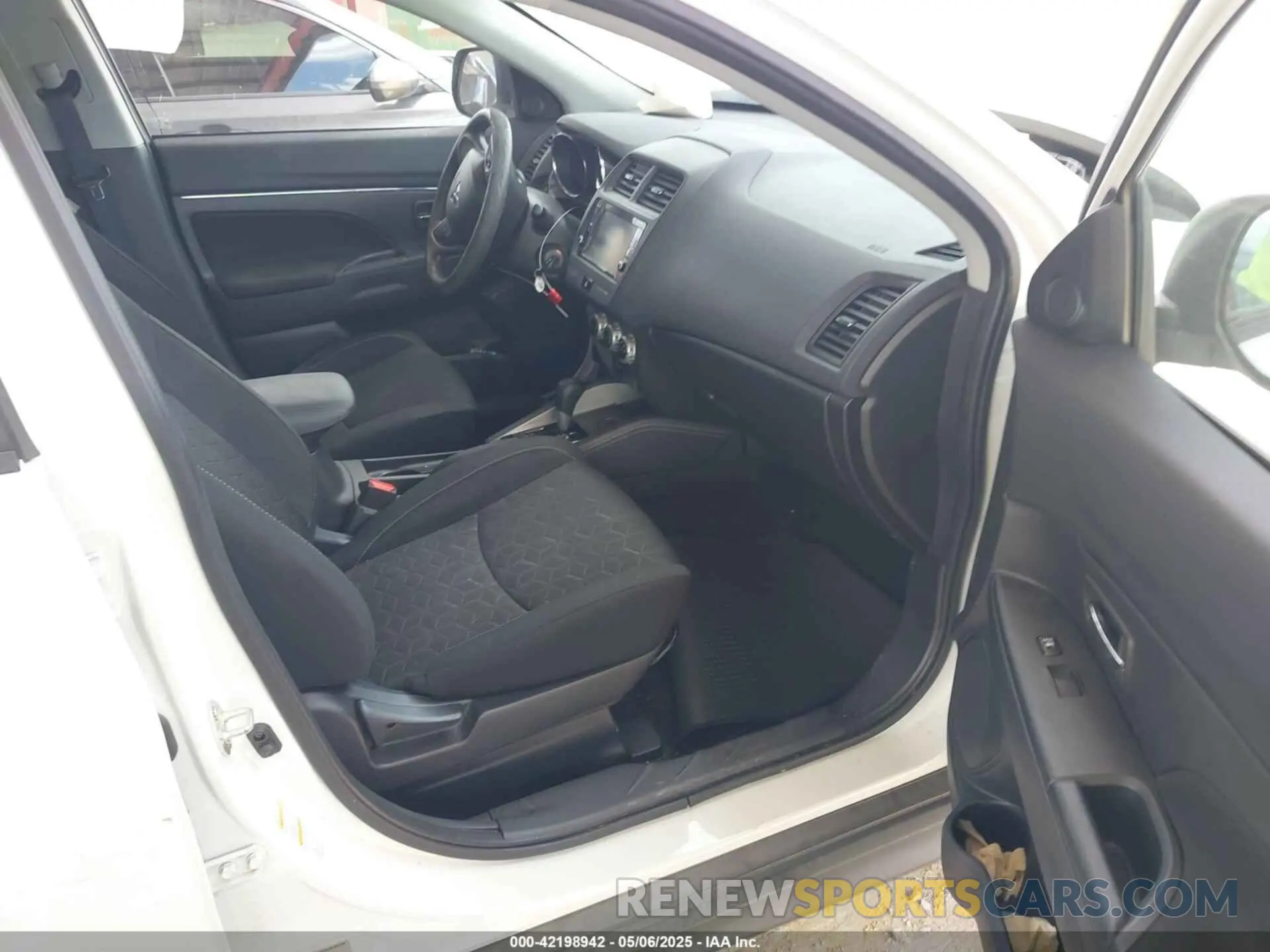 5 Фотография поврежденного автомобиля JA4AP3AUXLU008004 MITSUBISHI OUTLANDER SPORT 2020