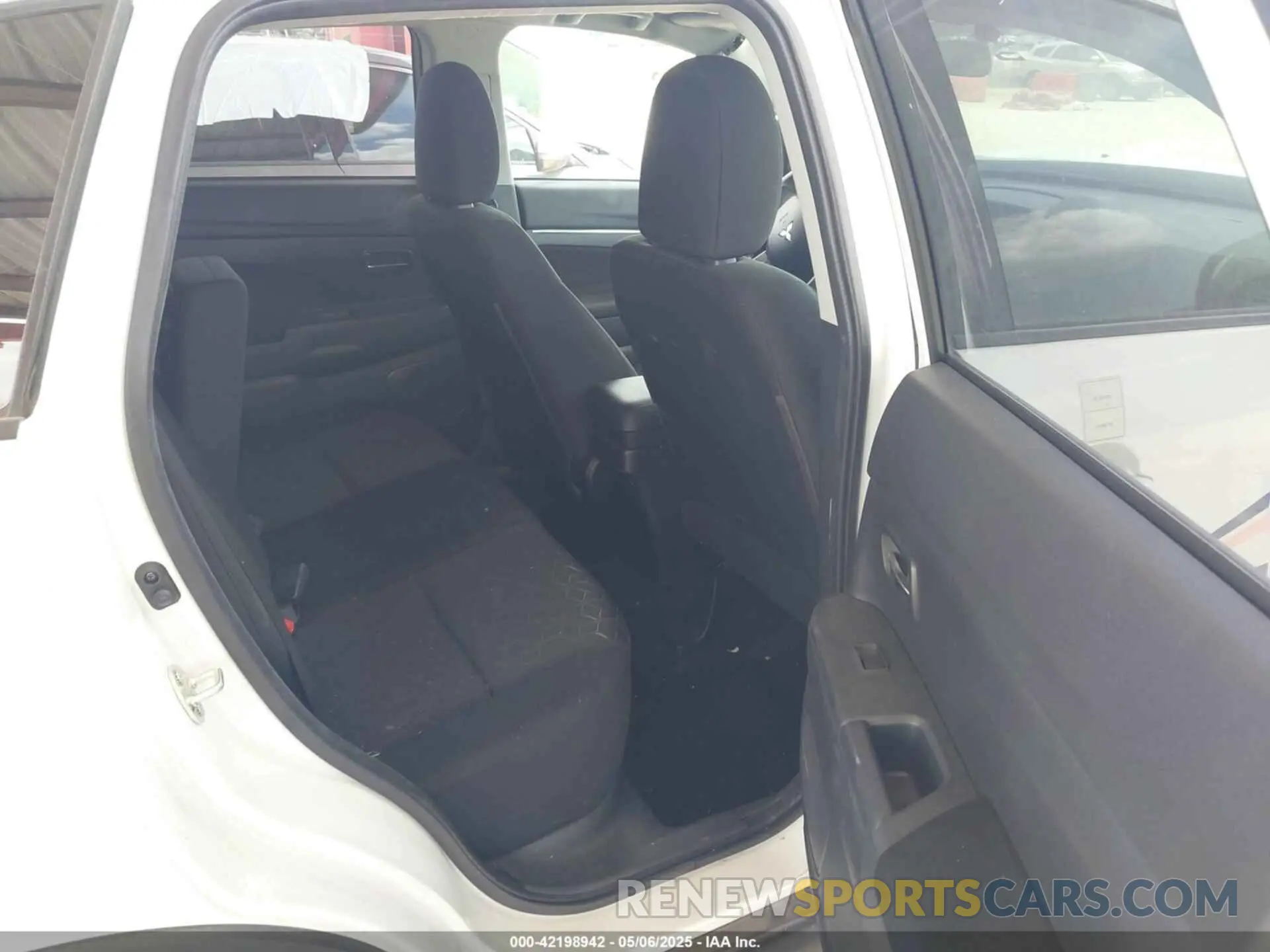 8 Фотография поврежденного автомобиля JA4AP3AUXLU008004 MITSUBISHI OUTLANDER SPORT 2020