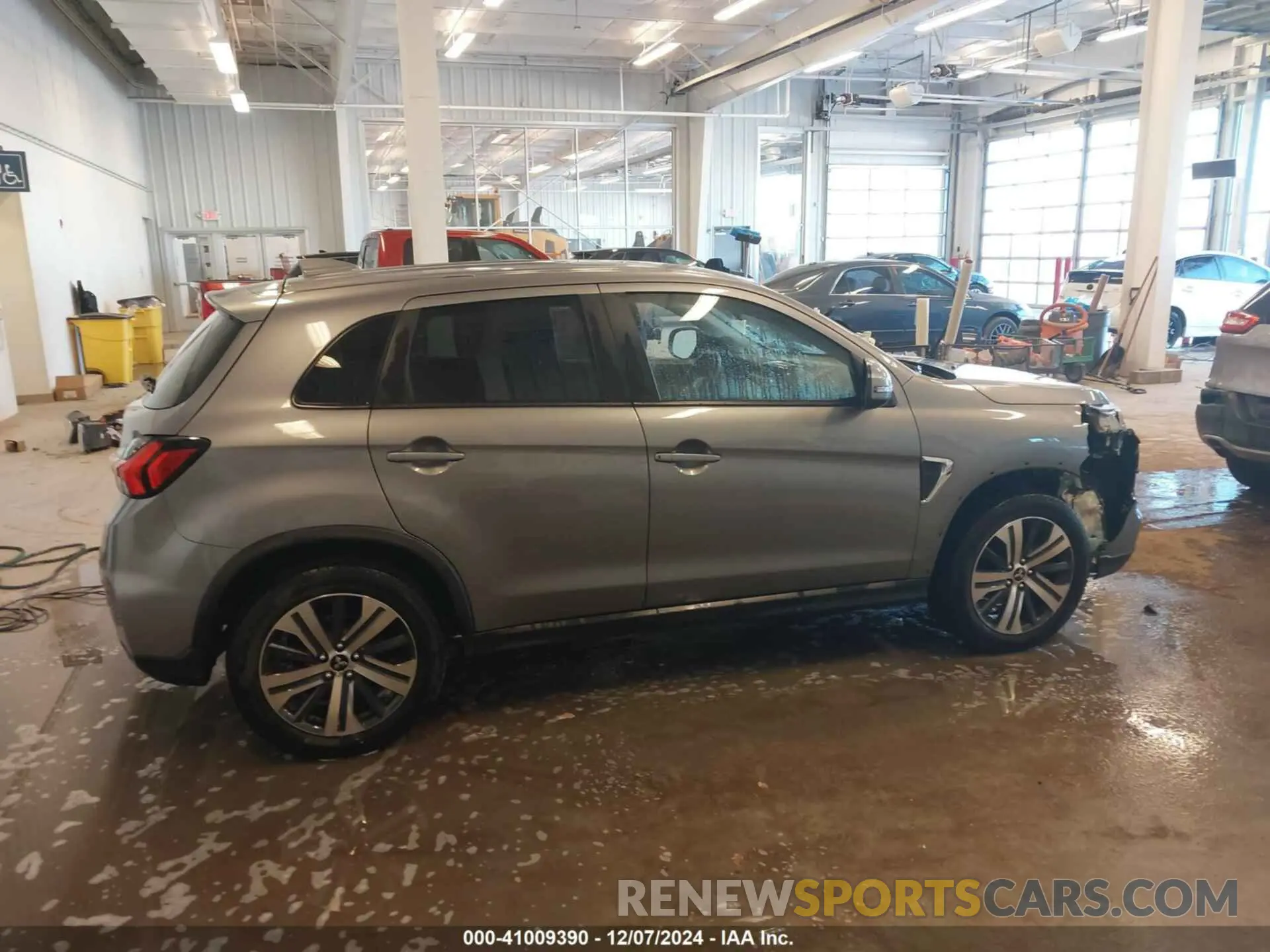 13 Фотография поврежденного автомобиля JA4AP4AU1LU016644 MITSUBISHI OUTLANDER SPORT 2020