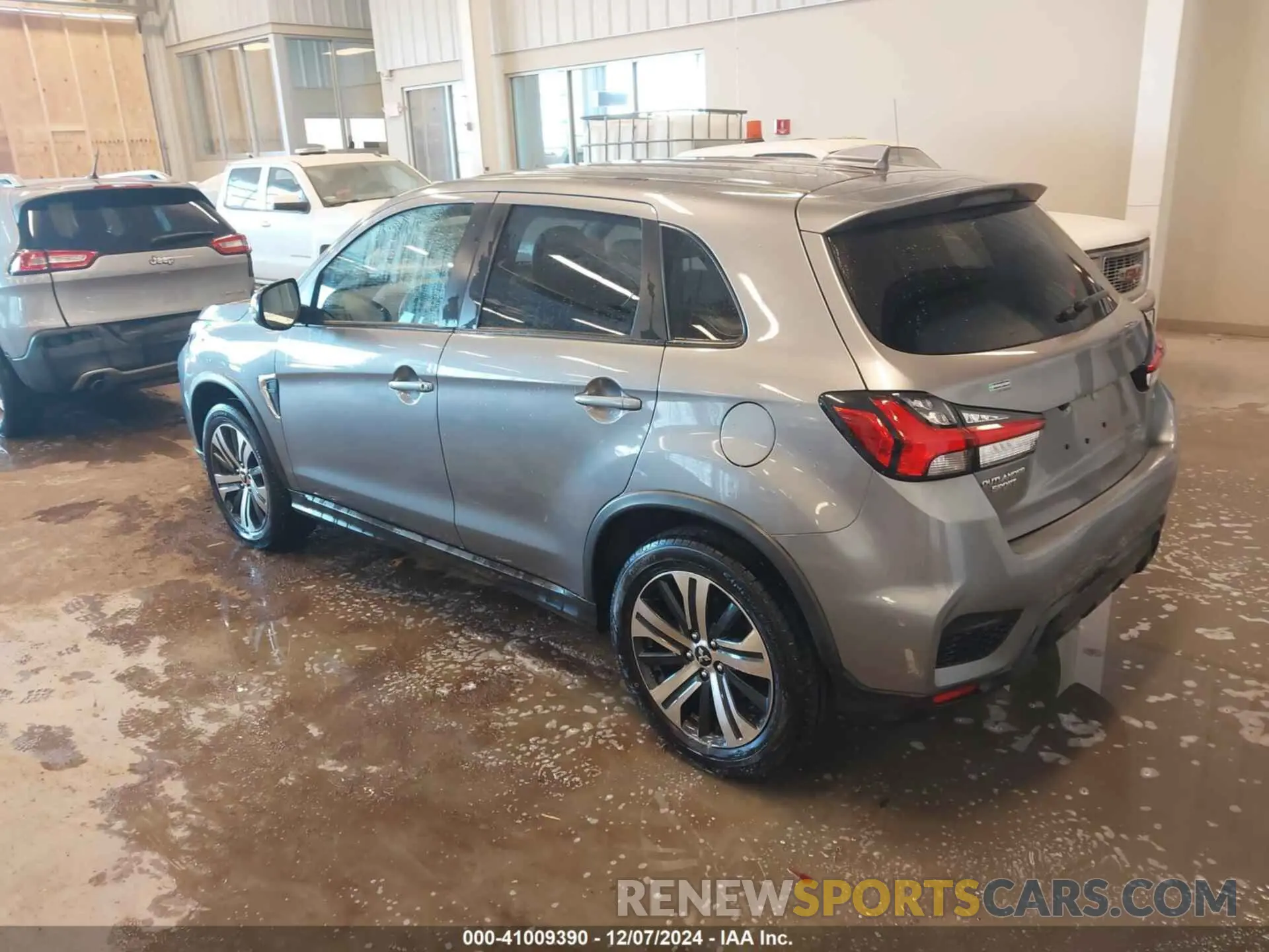 3 Фотография поврежденного автомобиля JA4AP4AU1LU016644 MITSUBISHI OUTLANDER SPORT 2020