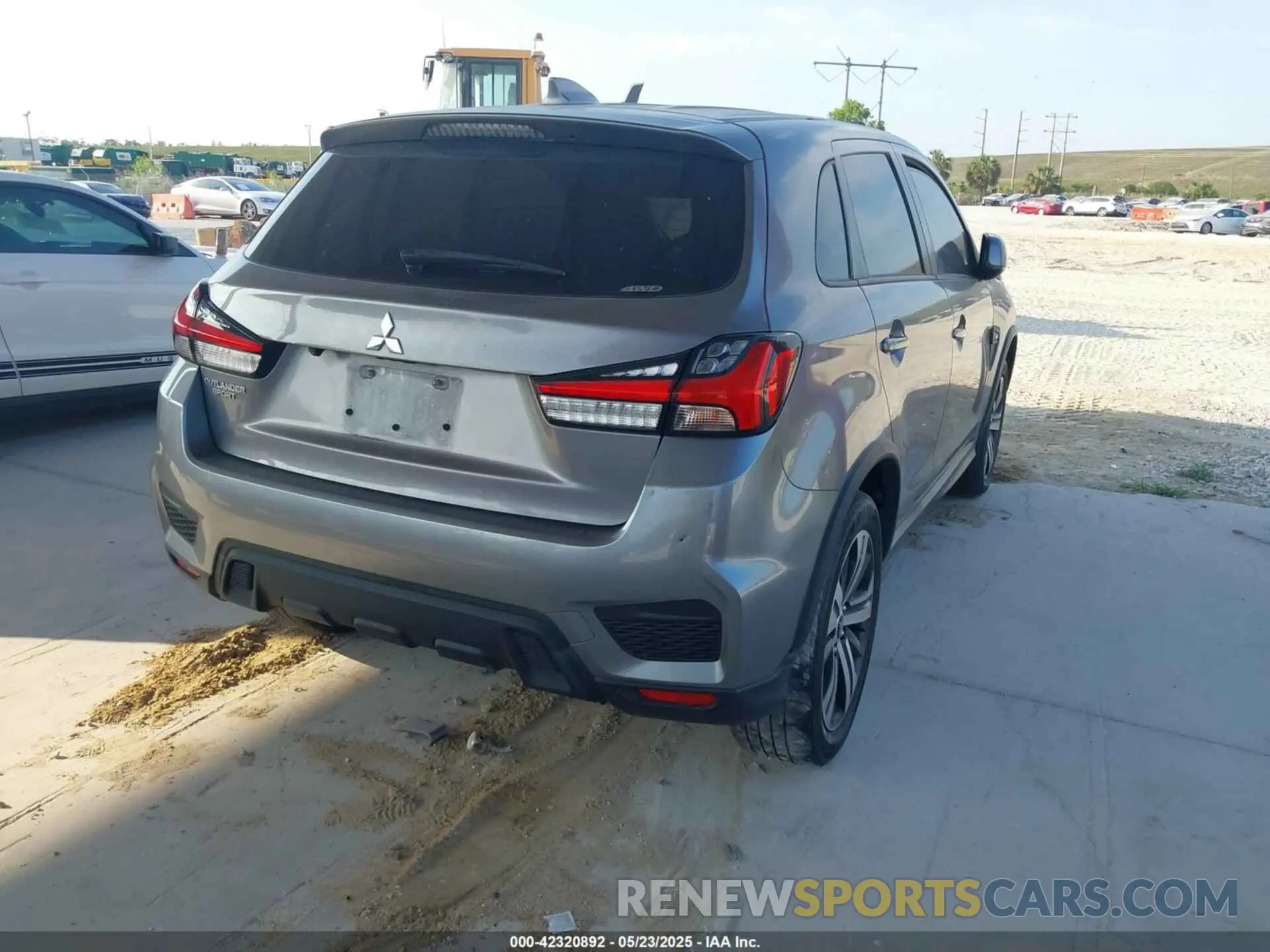 4 Photograph of a damaged car JA4AR3AU0LU013786 MITSUBISHI OUTLANDER SPORT 2020