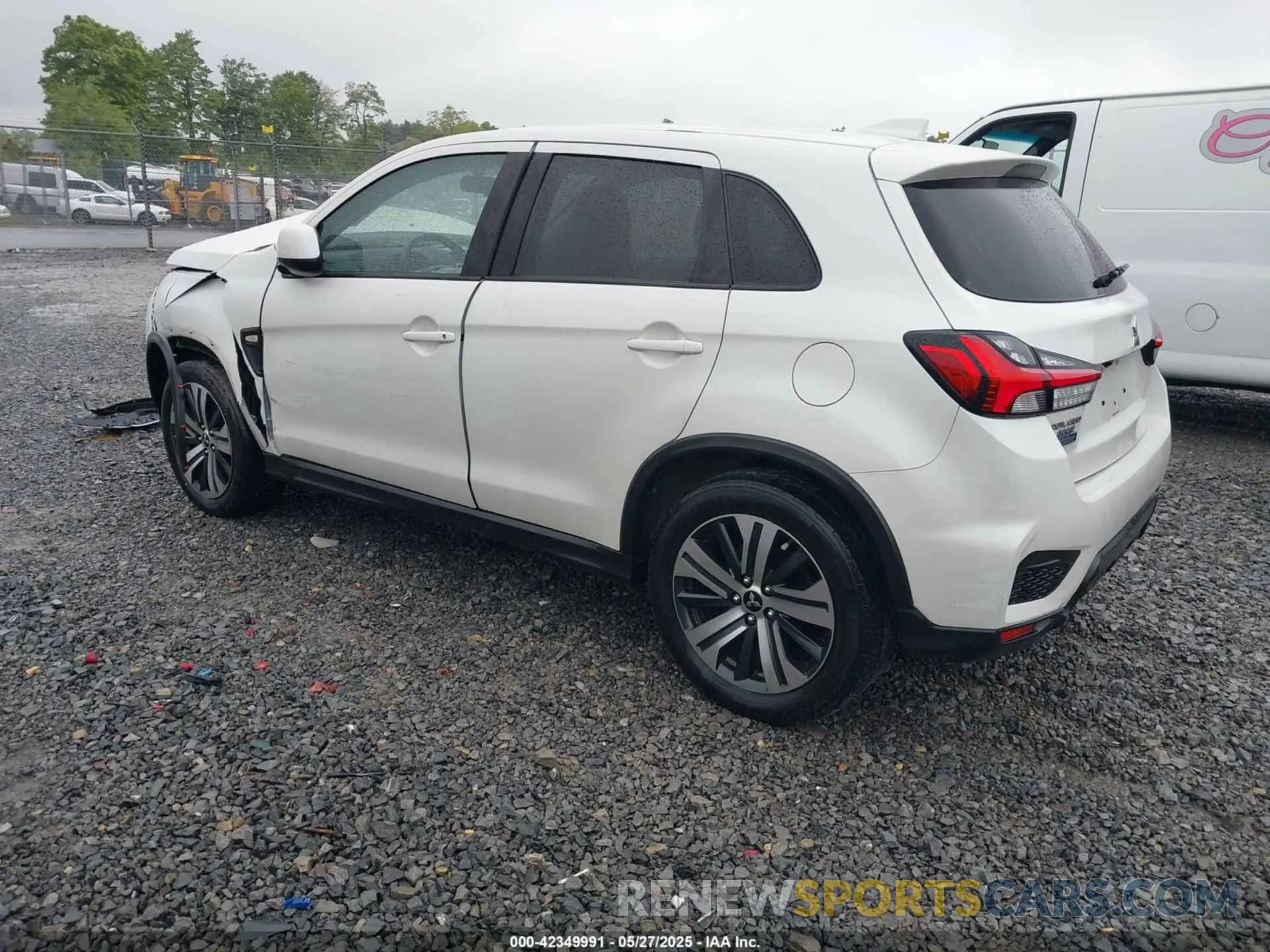 3 Фотография поврежденного автомобиля JA4AR3AU1LU007804 MITSUBISHI OUTLANDER SPORT 2020