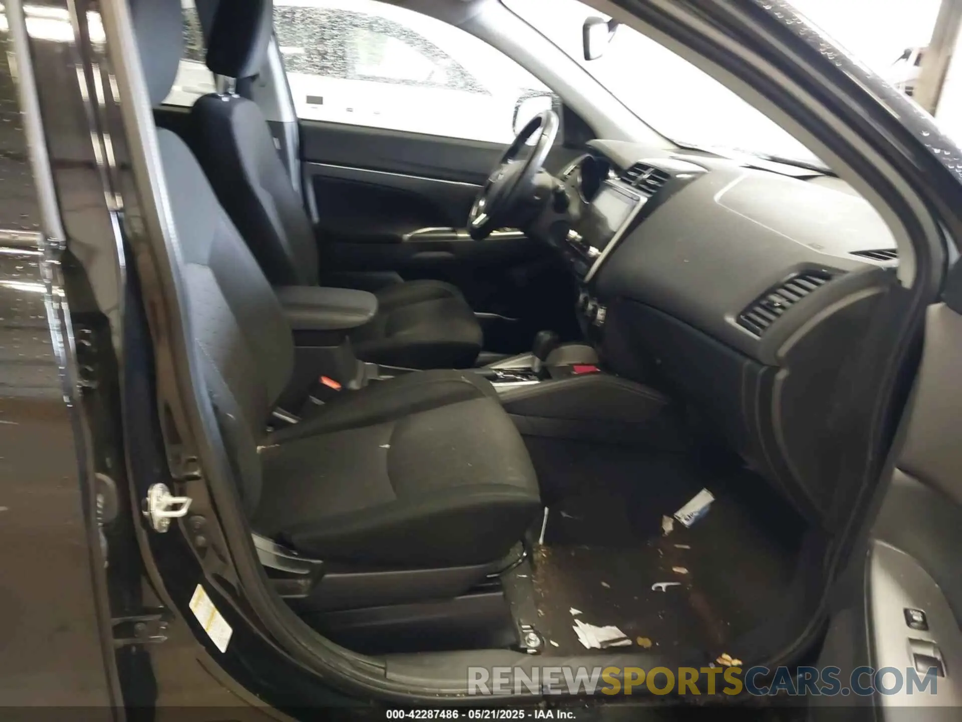 5 Фотография поврежденного автомобиля JA4AR3AU8LU029105 MITSUBISHI OUTLANDER SPORT 2020