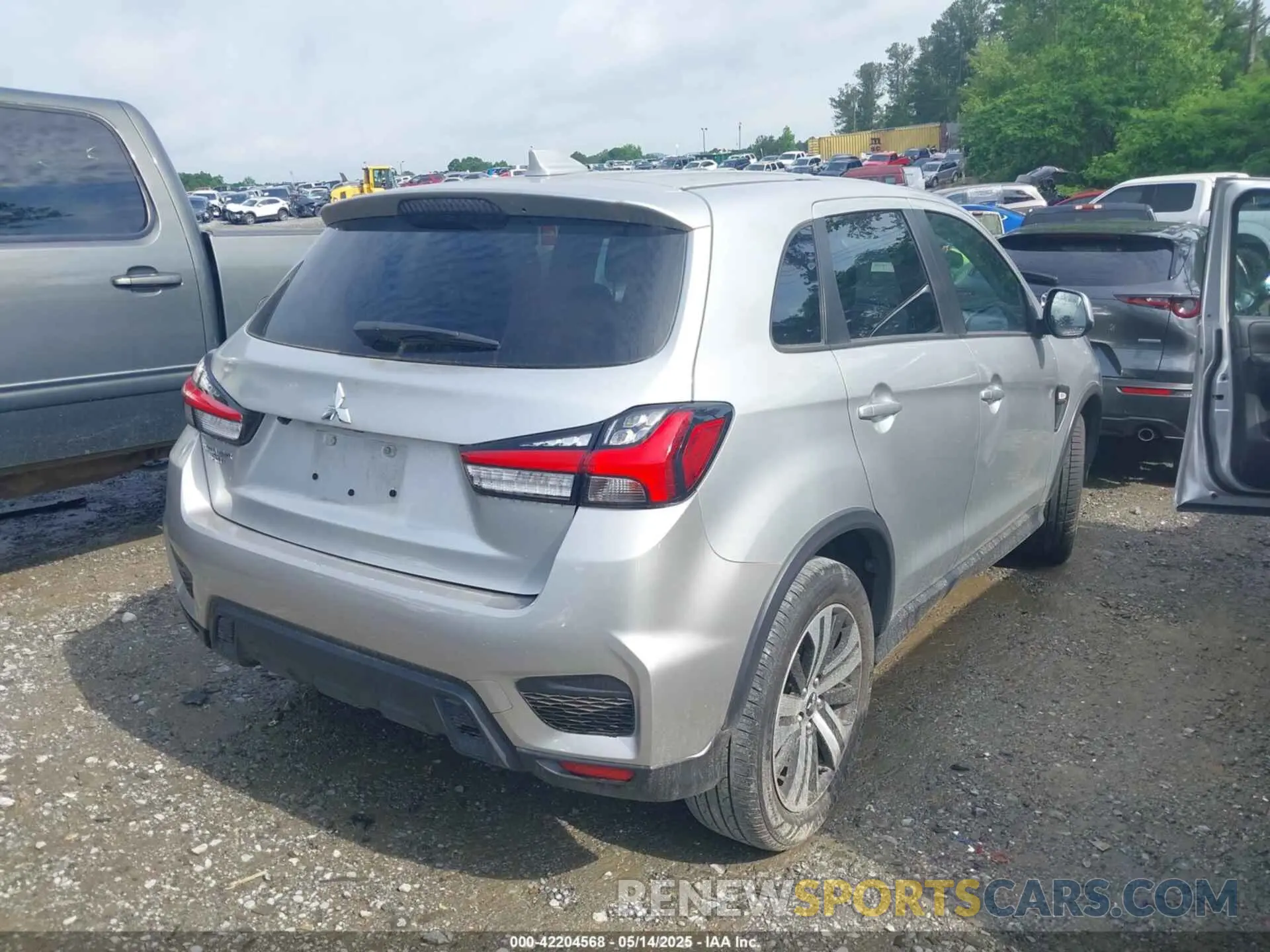 4 Фотография поврежденного автомобиля JA4APUAU8MU034978 MITSUBISHI OUTLANDER SPORT 2021