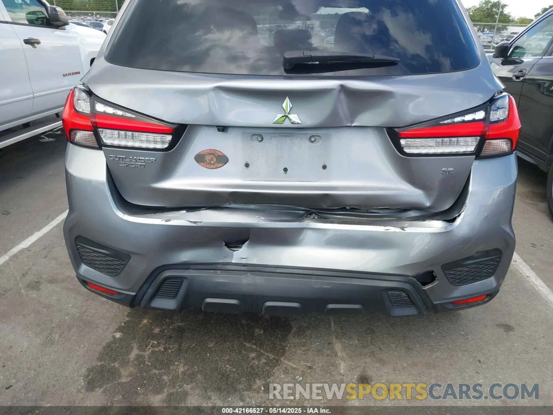 17 Photograph of a damaged car JA4APVAUXMU018576 MITSUBISHI OUTLANDER SPORT 2021