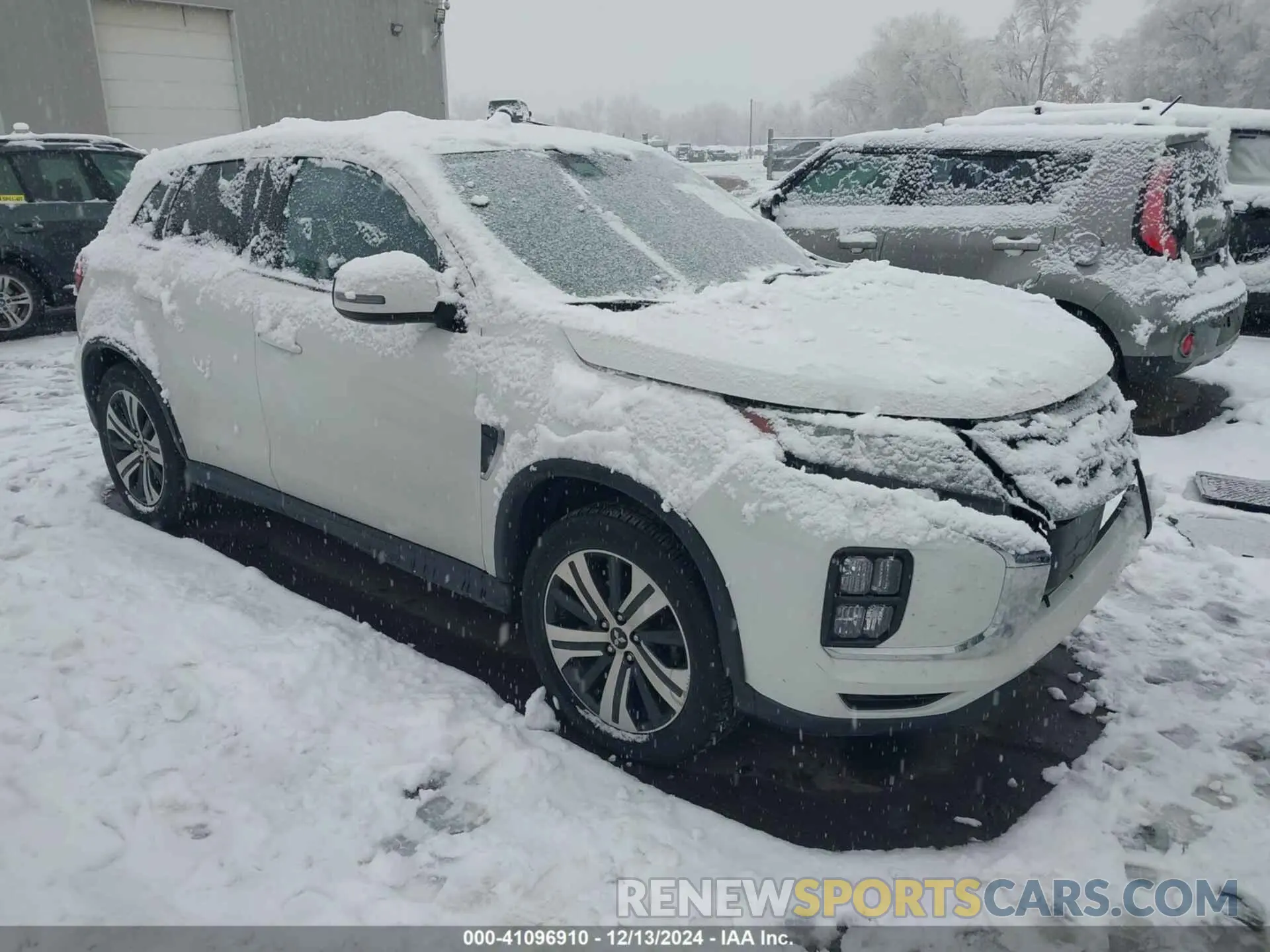 1 Photograph of a damaged car JA4ARUAU7MU015610 MITSUBISHI OUTLANDER SPORT 2021