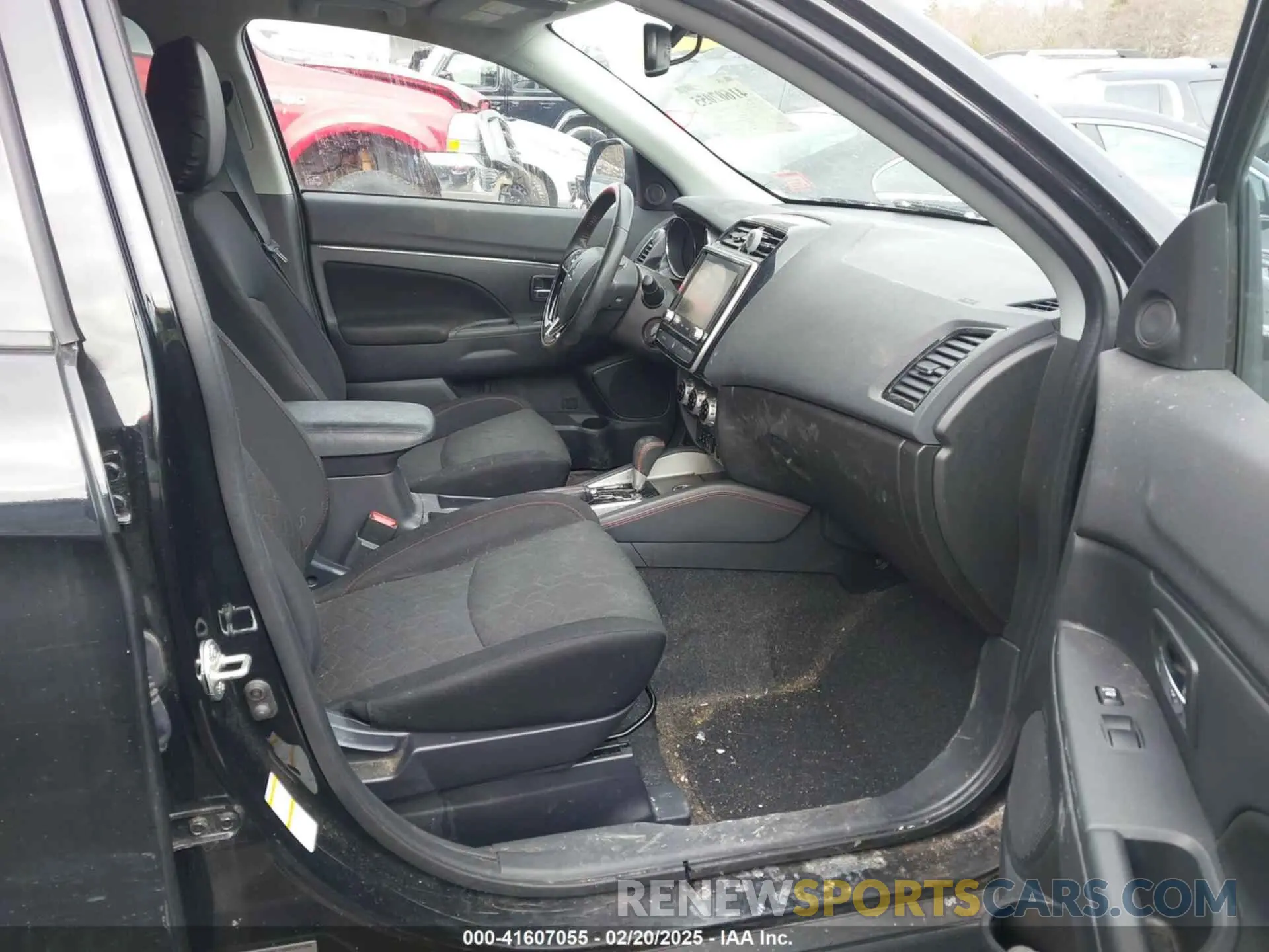 5 Фотография поврежденного автомобиля JA4ARUAU9MU003068 MITSUBISHI OUTLANDER SPORT 2021