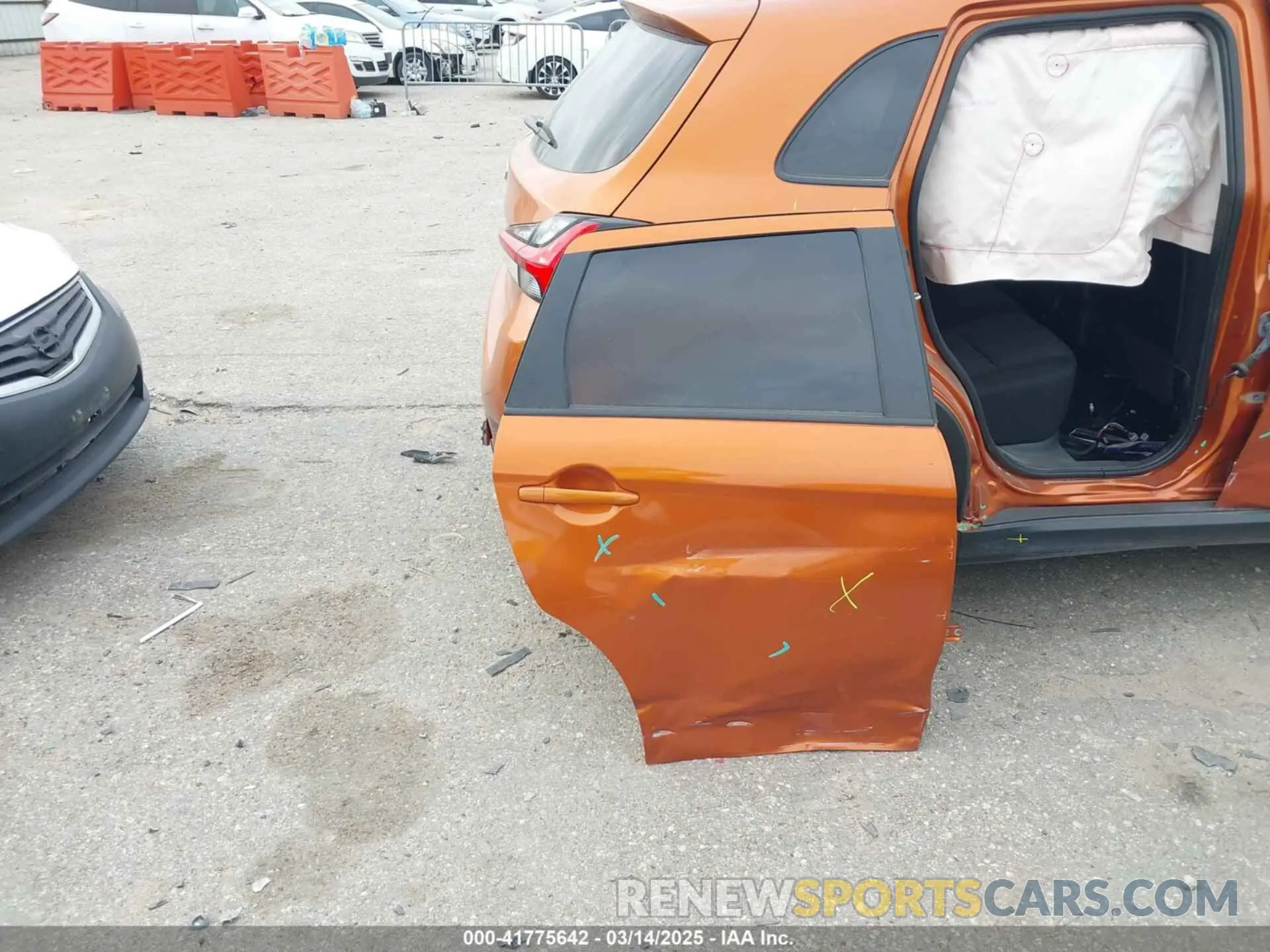 12 Photograph of a damaged car JA4APUAU1NU010474 MITSUBISHI OUTLANDER SPORT 2022