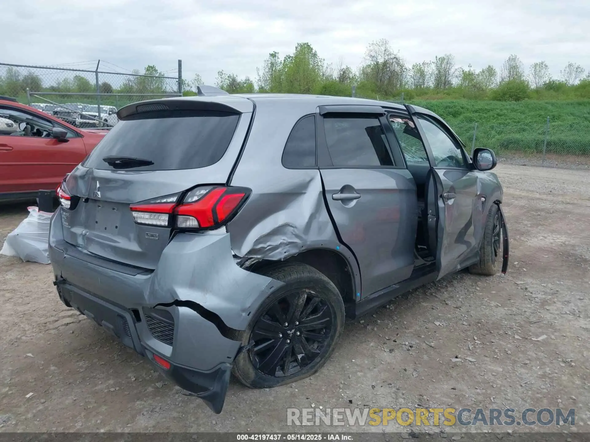 4 Photograph of a damaged car JA4APUAU2NU008118 MITSUBISHI OUTLANDER SPORT 2022
