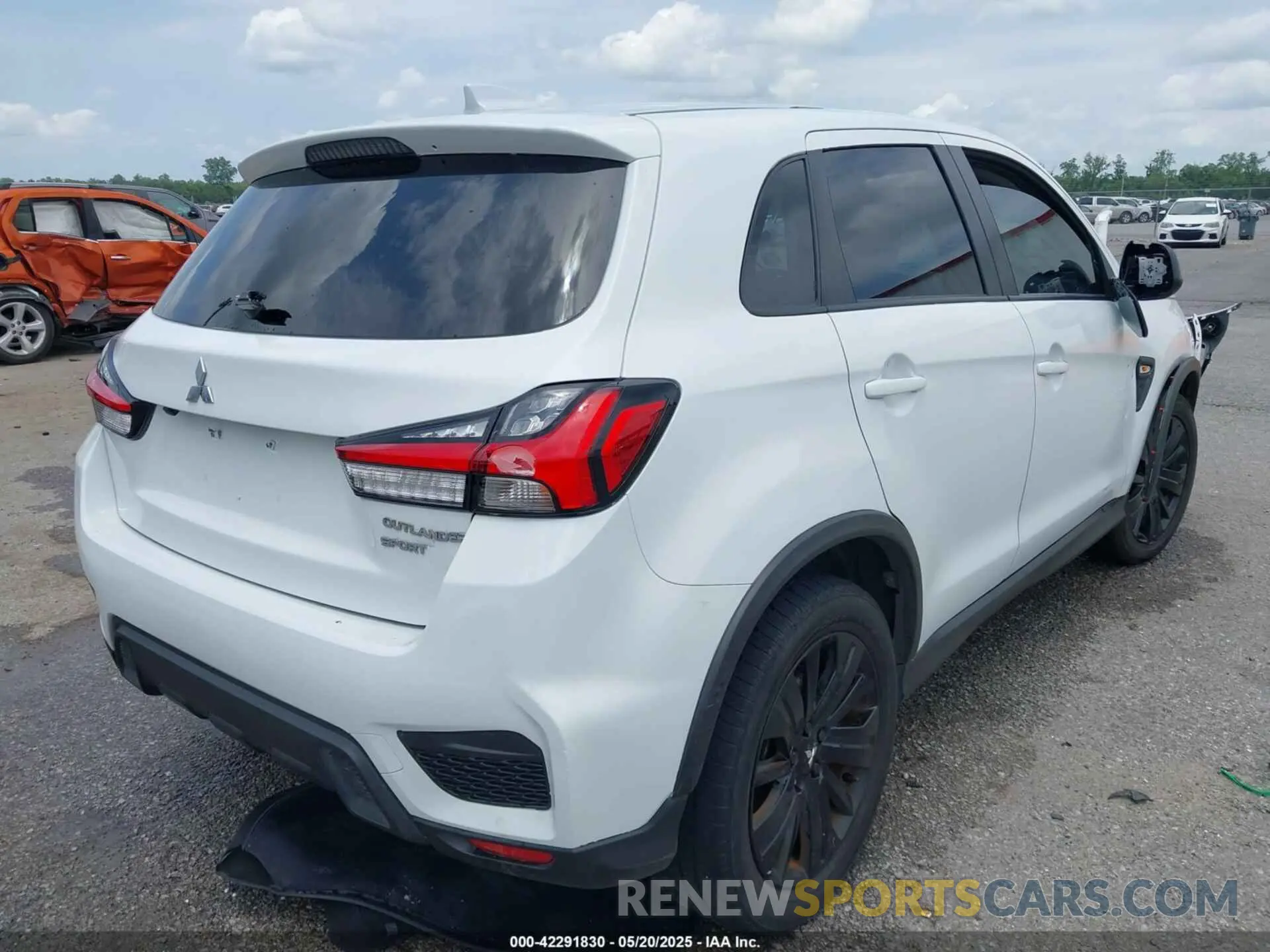 4 Photograph of a damaged car JA4APUAU2NU016185 MITSUBISHI OUTLANDER SPORT 2022