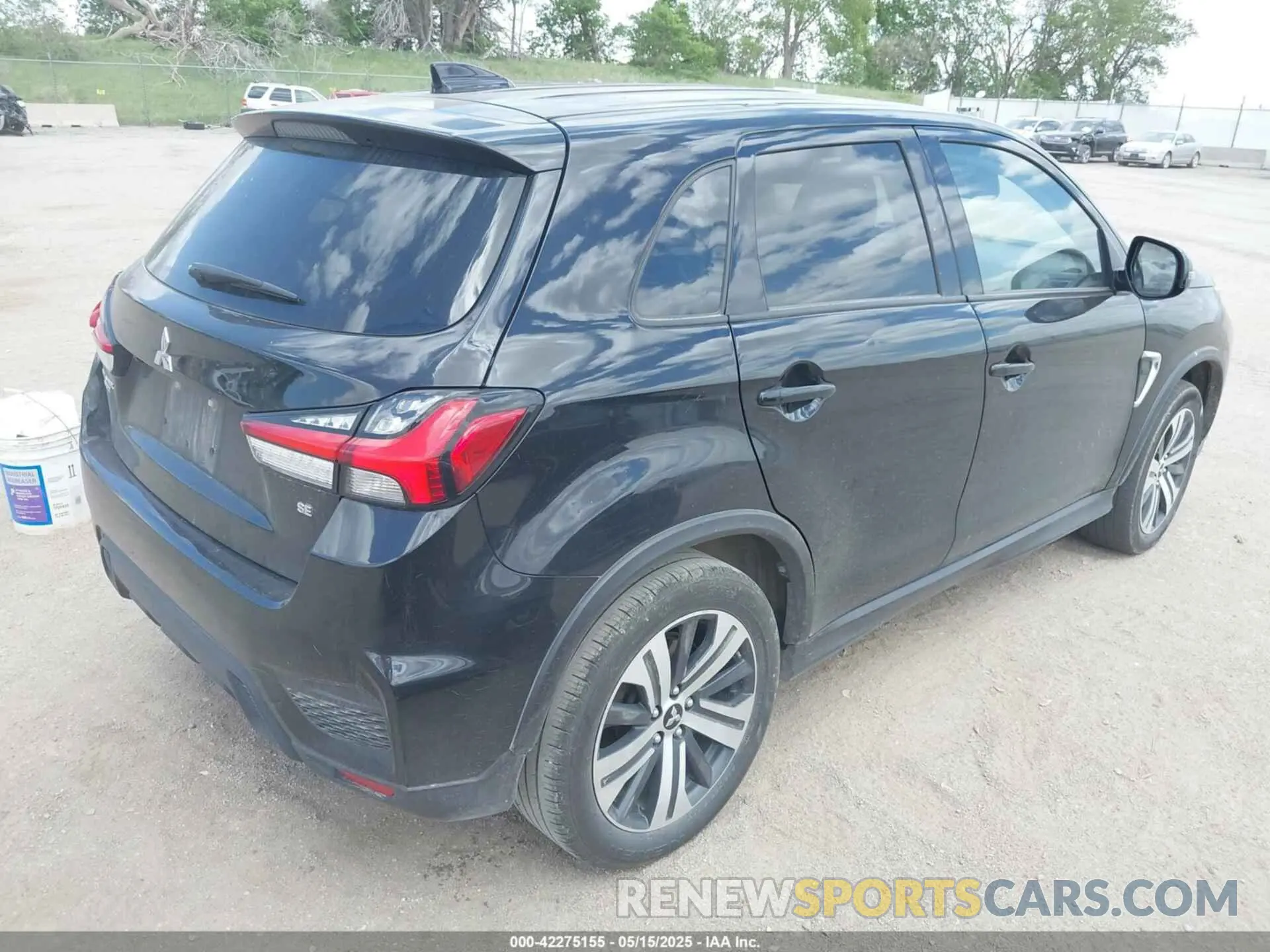 4 Photograph of a damaged car JA4APVAU3NU002124 MITSUBISHI OUTLANDER SPORT 2022