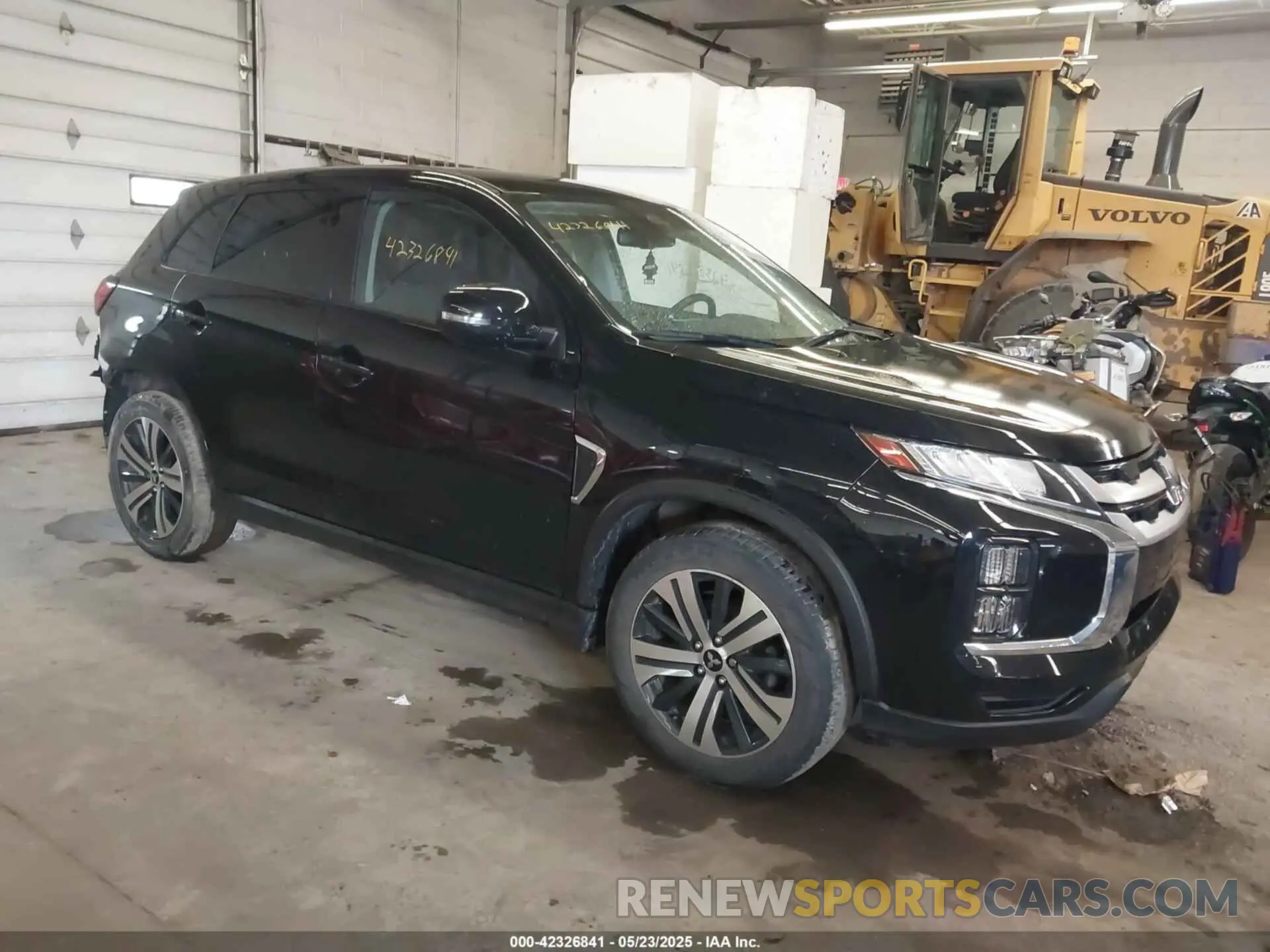 1 Photograph of a damaged car JA4APVAU9NU017355 MITSUBISHI OUTLANDER SPORT 2022