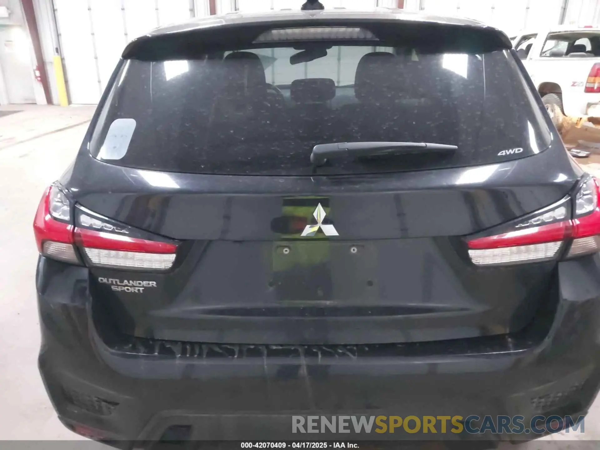 16 Photograph of a damaged car JA4ARUAU9NU017604 MITSUBISHI OUTLANDER SPORT 2022