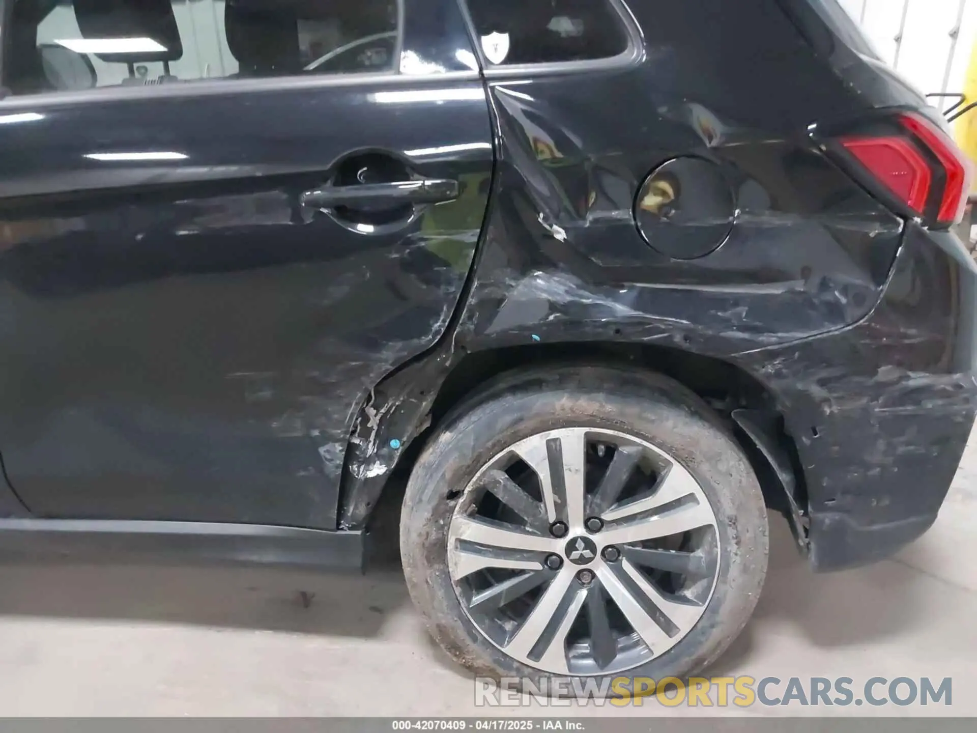 6 Photograph of a damaged car JA4ARUAU9NU017604 MITSUBISHI OUTLANDER SPORT 2022