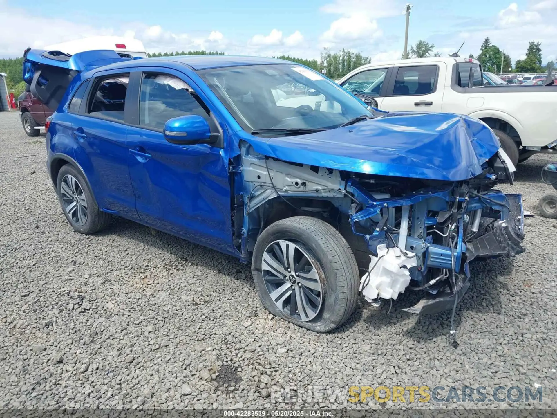1 Фотография поврежденного автомобиля JA4ARUAU2RU017787 MITSUBISHI OUTLANDER SPORT 2024