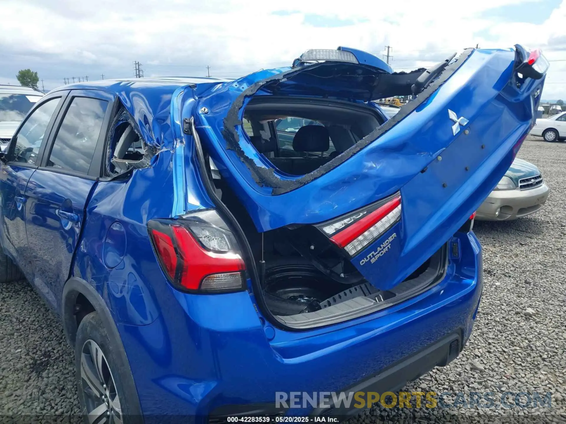 17 Фотография поврежденного автомобиля JA4ARUAU2RU017787 MITSUBISHI OUTLANDER SPORT 2024