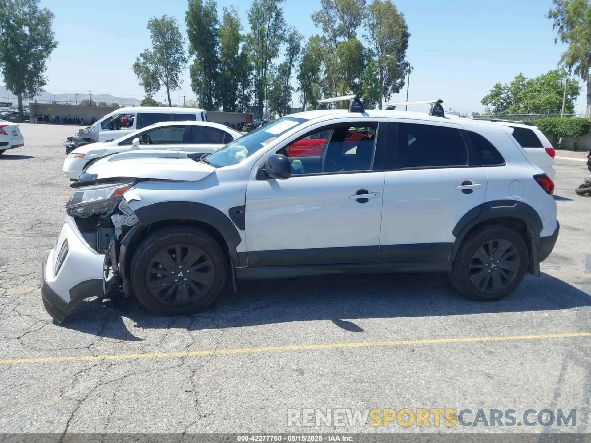 14 Фотография поврежденного автомобиля JA4ARUAU4RU005267 MITSUBISHI OUTLANDER SPORT 2024
