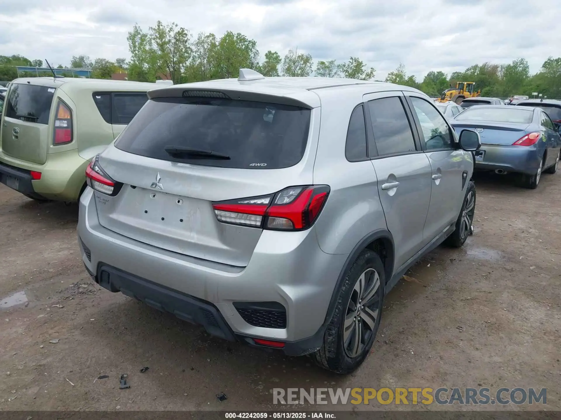 4 Фотография поврежденного автомобиля JA4ARUAU5RU005939 MITSUBISHI OUTLANDER SPORT 2024
