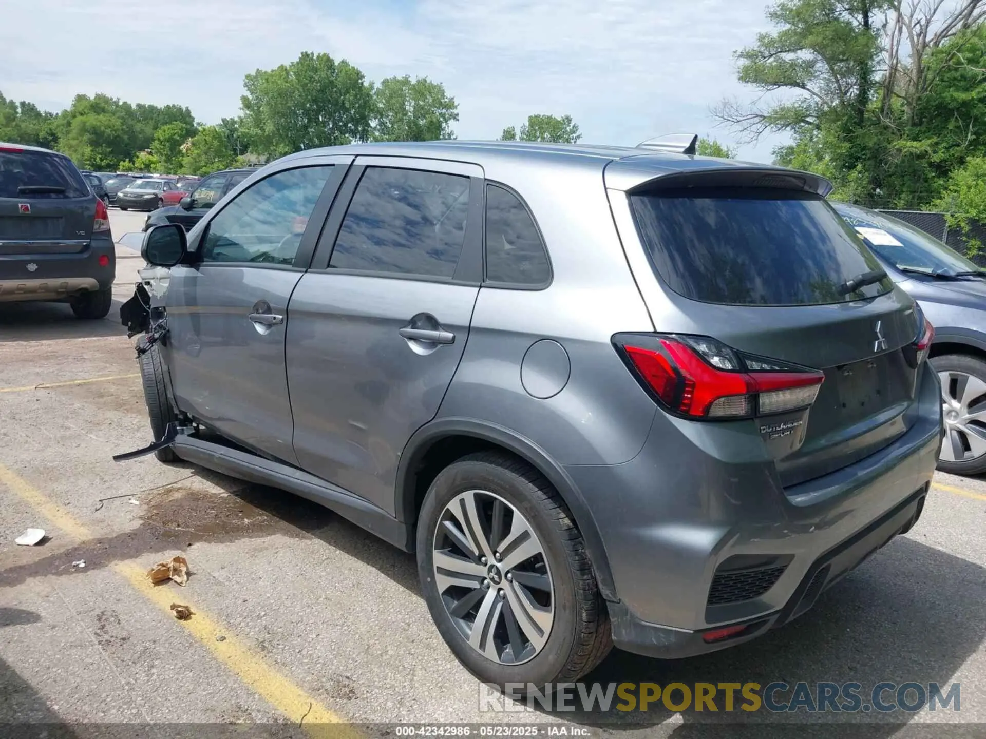 3 Фотография поврежденного автомобиля JA4ARUAU7RU008082 MITSUBISHI OUTLANDER SPORT 2024