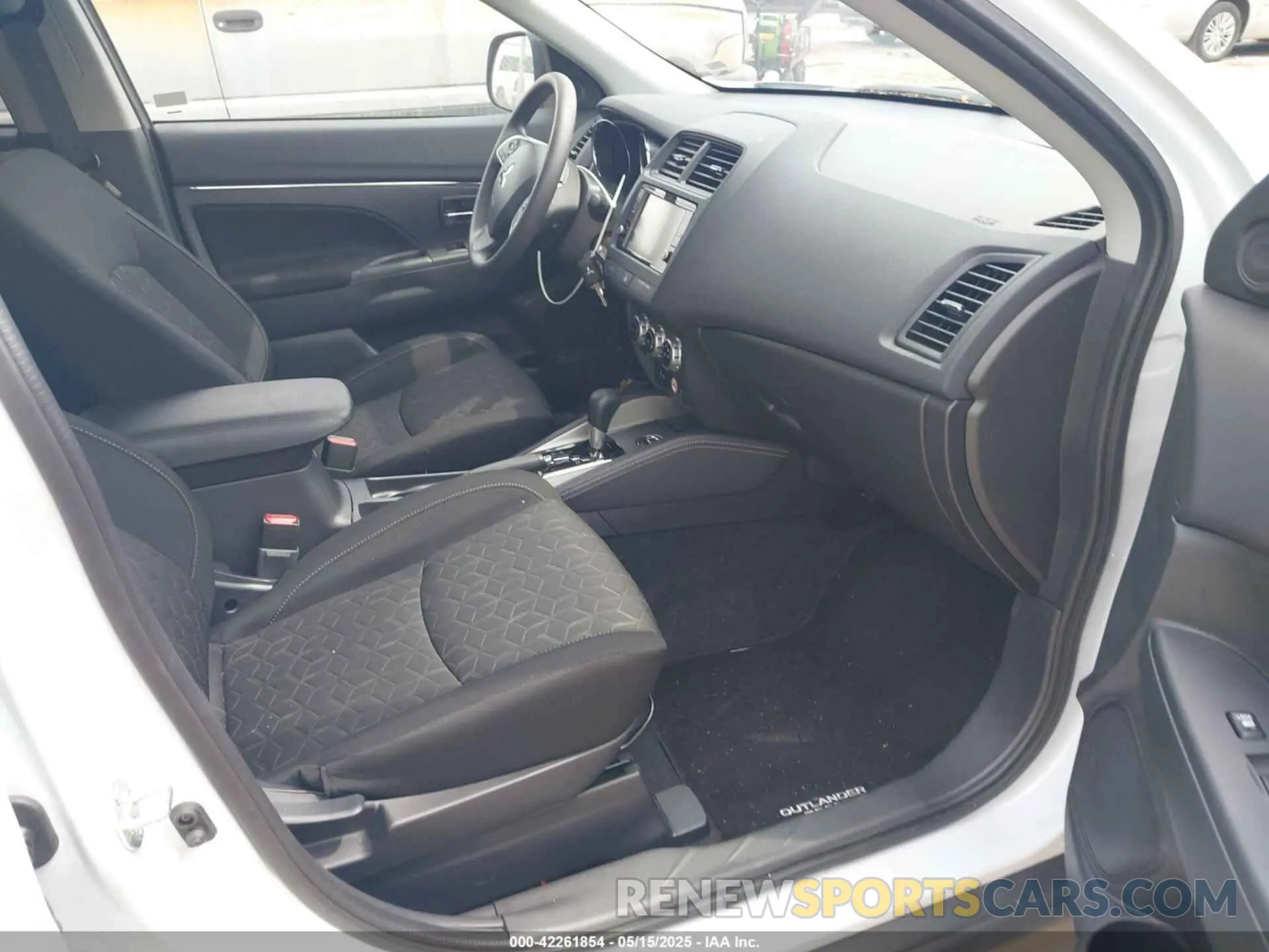 5 Photograph of a damaged car JA4ARUAU8RU026106 MITSUBISHI OUTLANDER SPORT 2024