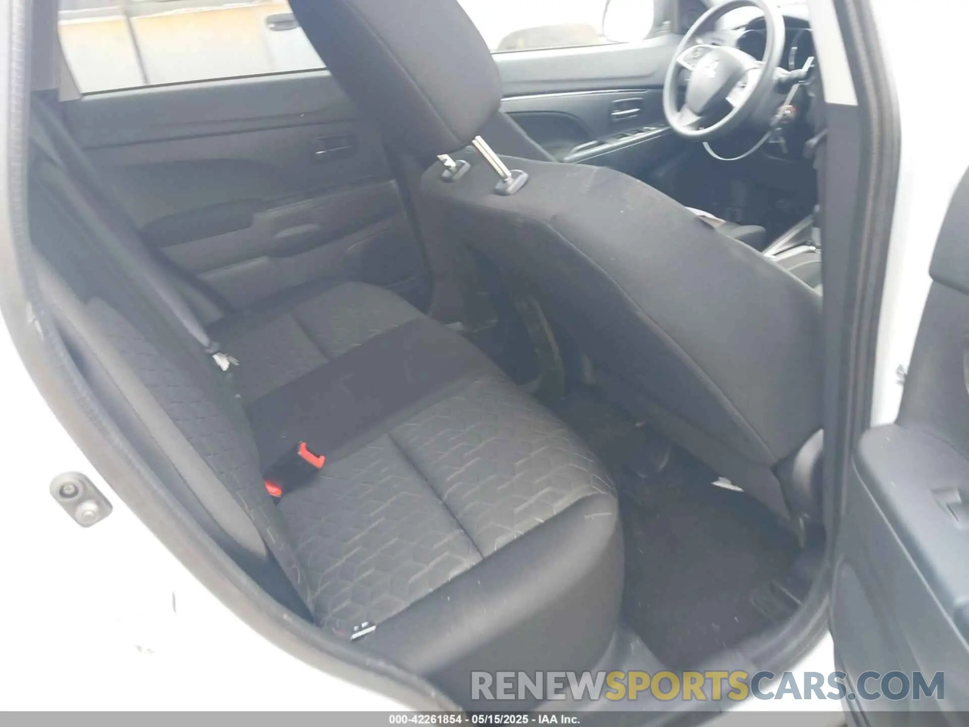 8 Photograph of a damaged car JA4ARUAU8RU026106 MITSUBISHI OUTLANDER SPORT 2024