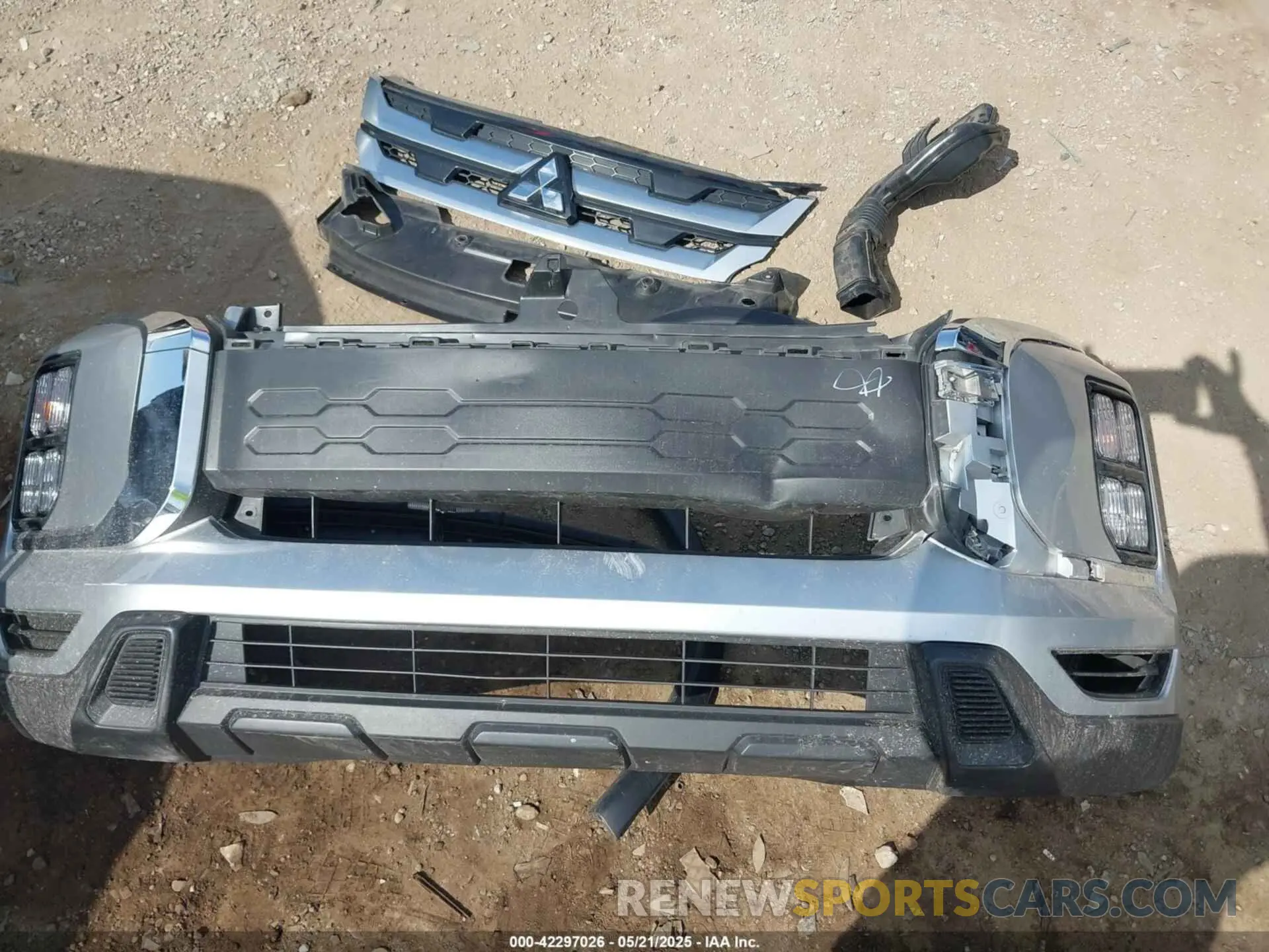 12 Фотография поврежденного автомобиля JA4ARUAUXRU008206 MITSUBISHI OUTLANDER SPORT 2024