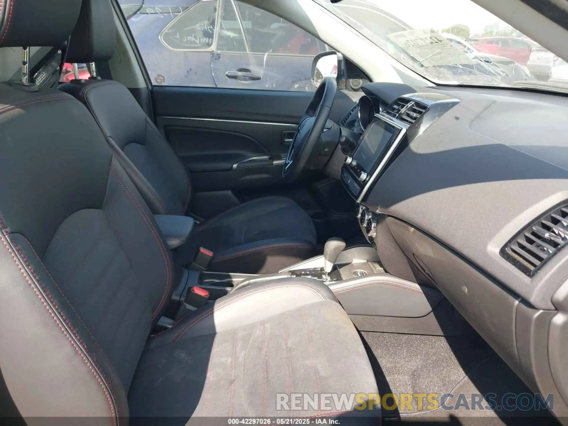 5 Фотография поврежденного автомобиля JA4ARUAUXRU008206 MITSUBISHI OUTLANDER SPORT 2024