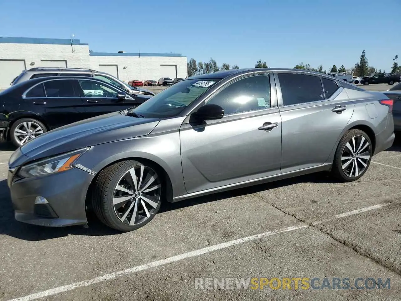 1 Photograph of a damaged car 1N4AL4CV8KC224022 NISSAN ALTIMA 2019