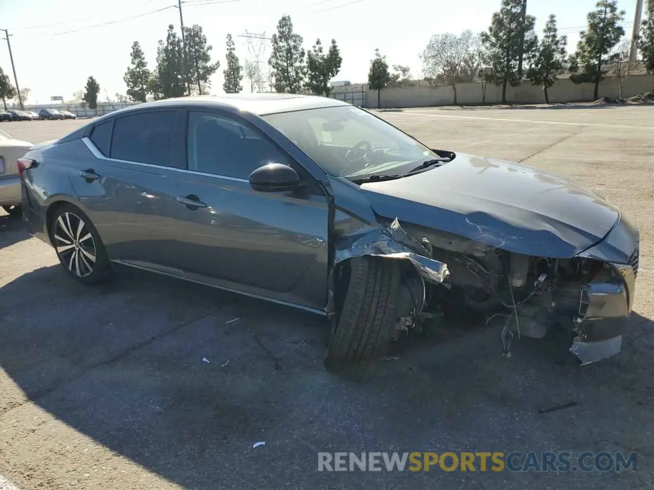 4 Photograph of a damaged car 1N4AL4CV8KC224022 NISSAN ALTIMA 2019