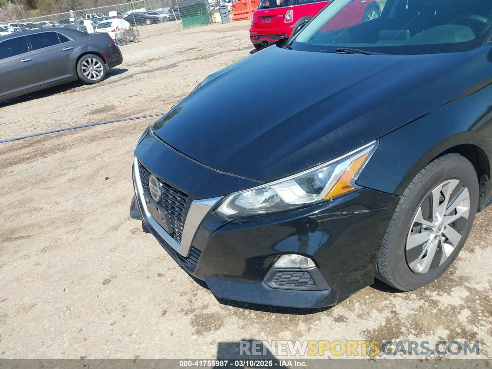 19 Photograph of a damaged car 1N4BL4BV0KC147345 NISSAN ALTIMA 2019