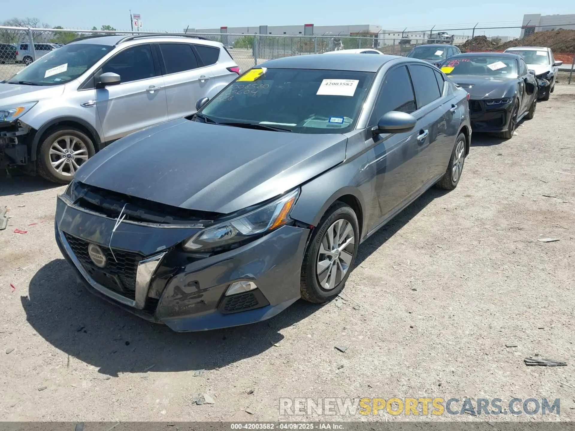 2 Photograph of a damaged car 1N4BL4BV0KC165604 NISSAN ALTIMA 2019