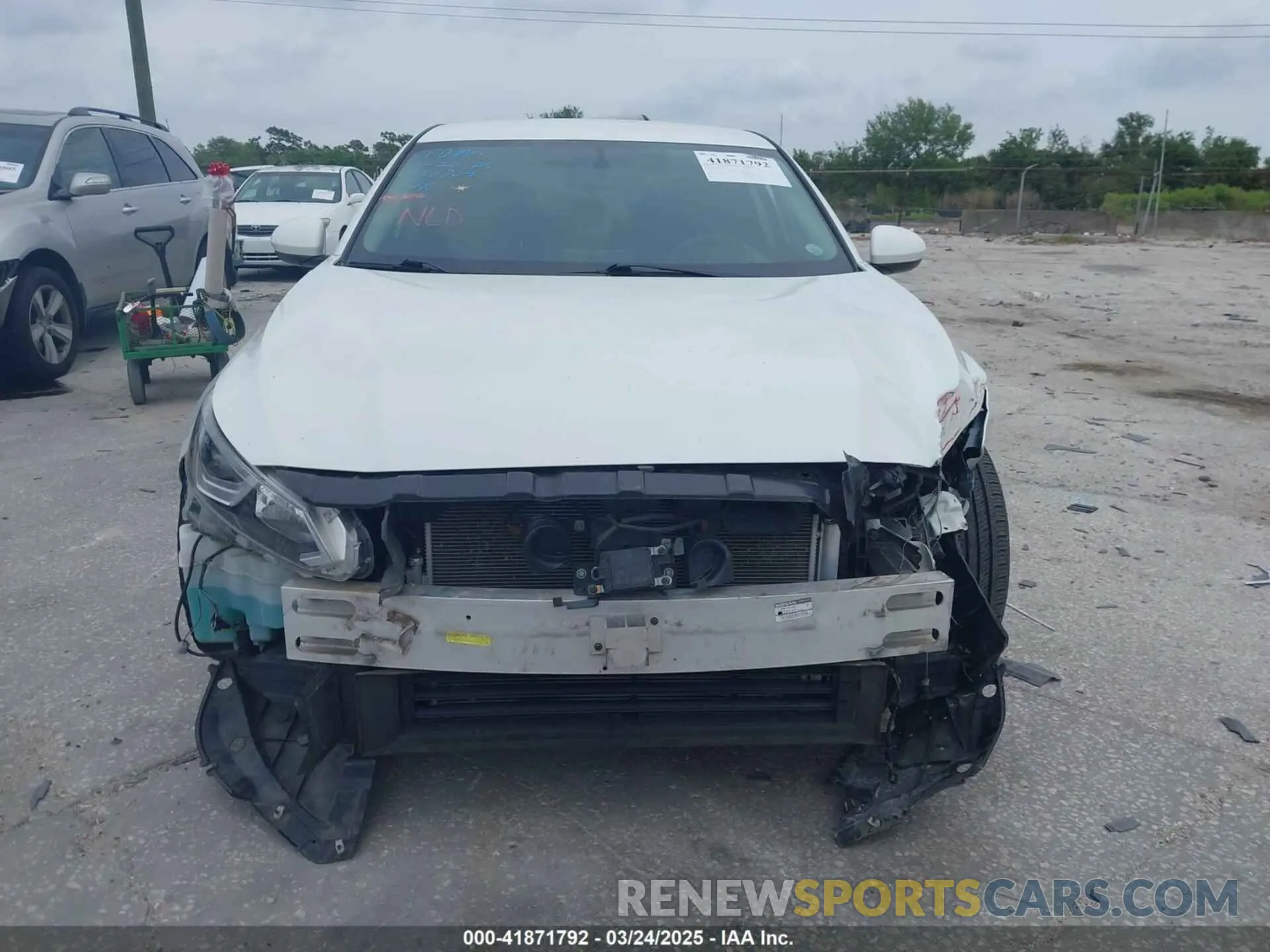 12 Photograph of a damaged car 1N4BL4BV0KC221623 NISSAN ALTIMA 2019