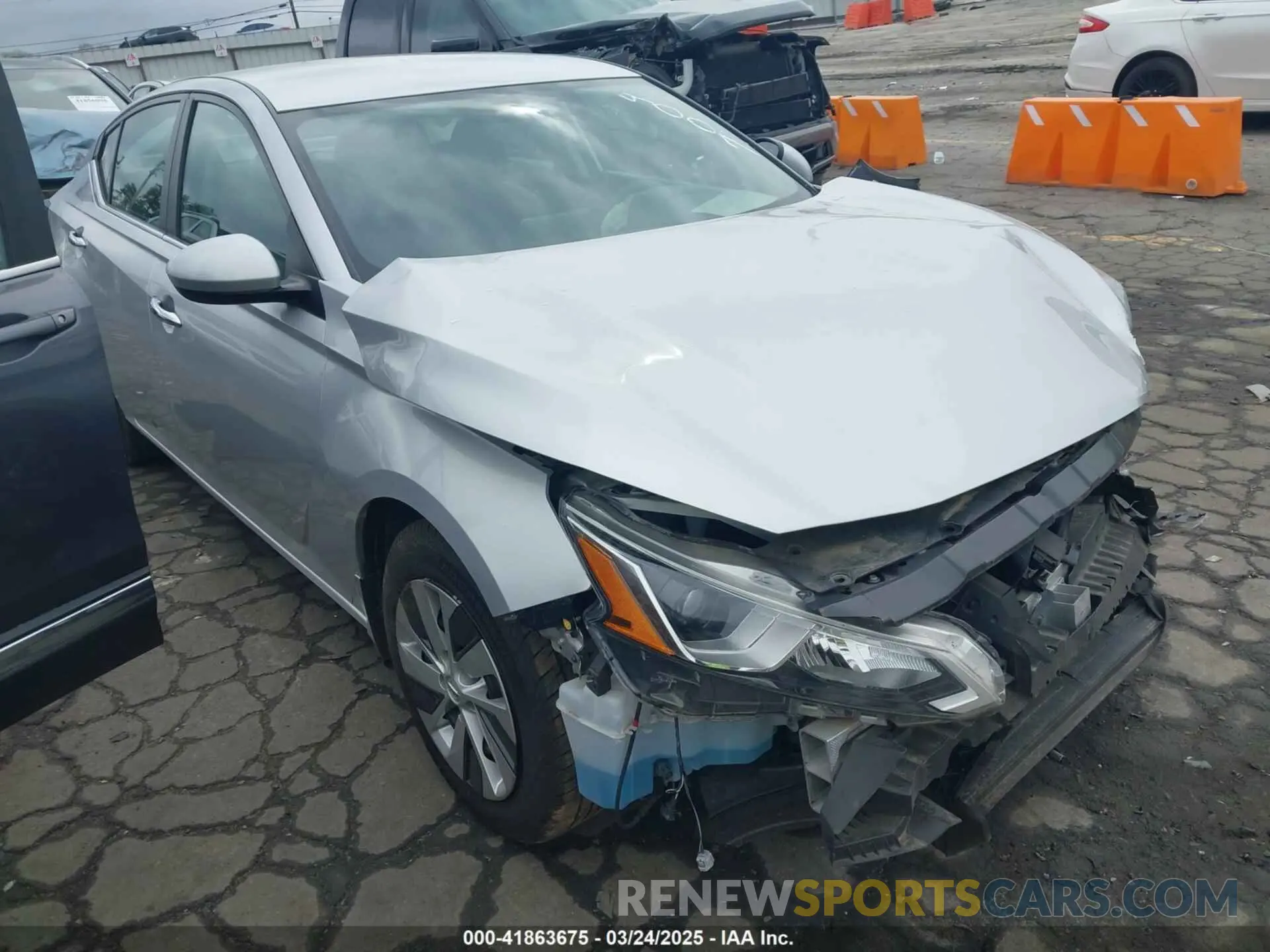 1 Фотография поврежденного автомобиля 1N4BL4BV0KC254007 NISSAN ALTIMA 2019