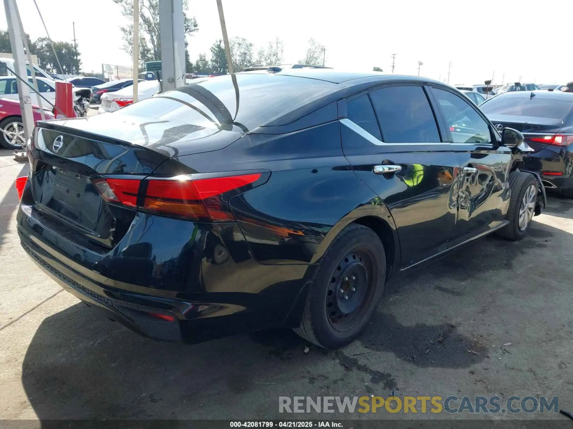4 Фотография поврежденного автомобиля 1N4BL4BV0KN323816 NISSAN ALTIMA 2019