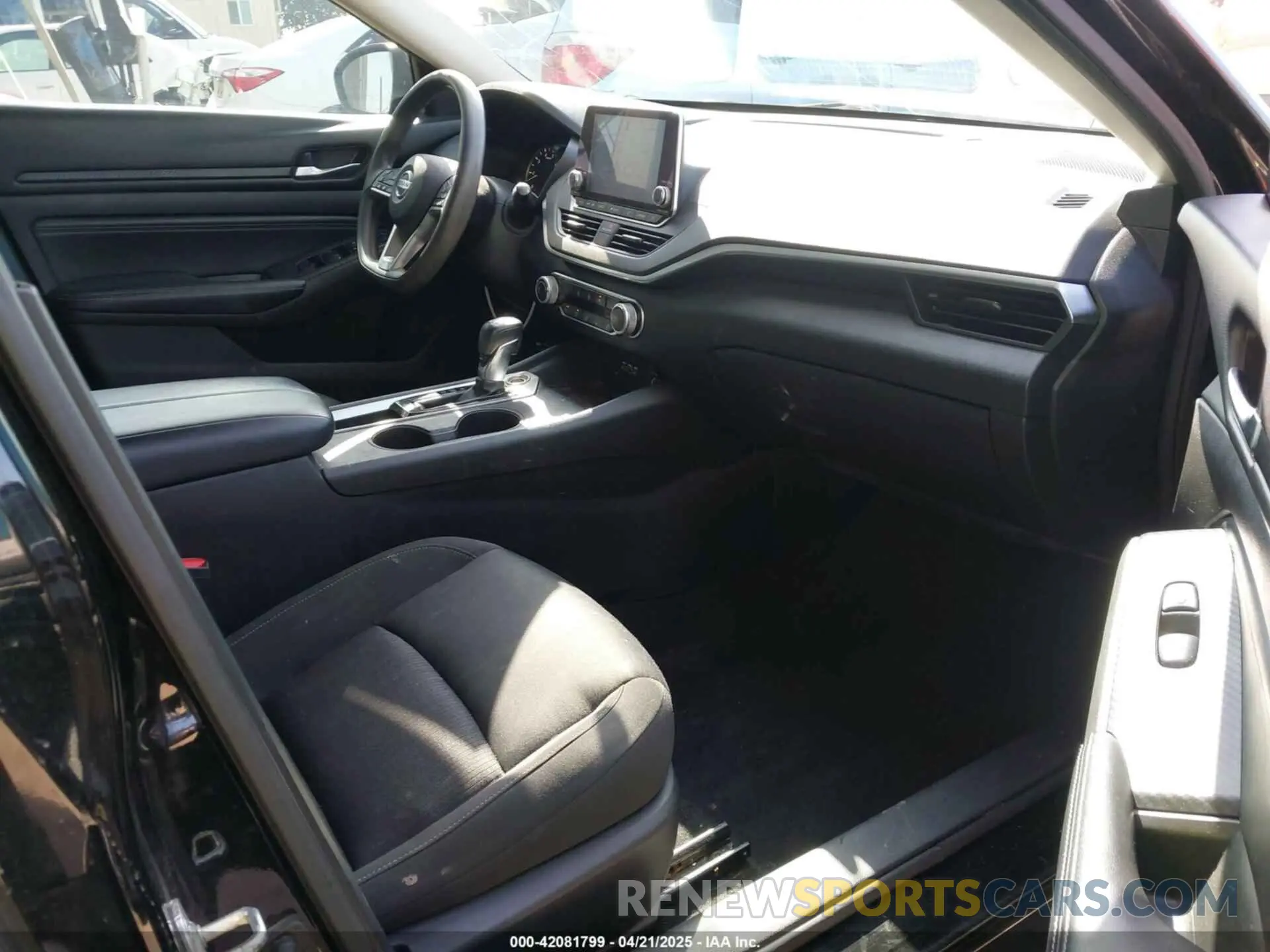 5 Фотография поврежденного автомобиля 1N4BL4BV0KN323816 NISSAN ALTIMA 2019