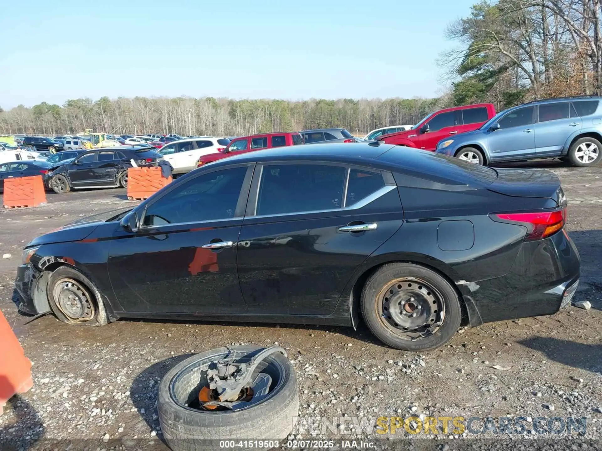 14 Photograph of a damaged car 1N4BL4BV0KN328384 NISSAN ALTIMA 2019