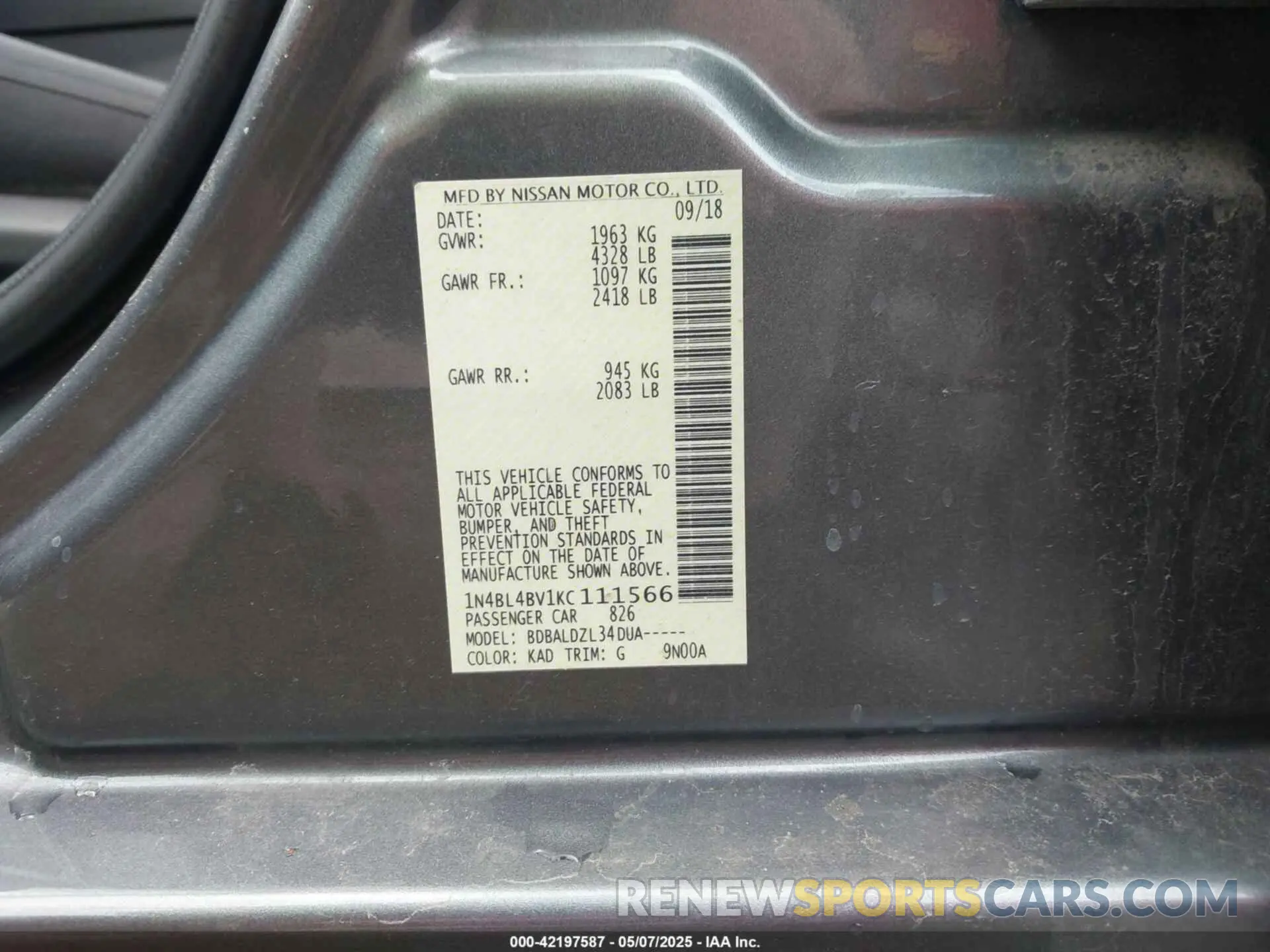 9 Photograph of a damaged car 1N4BL4BV1KC111566 NISSAN ALTIMA 2019