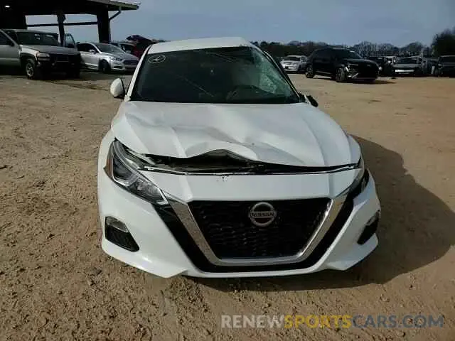 11 Photograph of a damaged car 1N4BL4BV1KC114161 NISSAN ALTIMA 2019