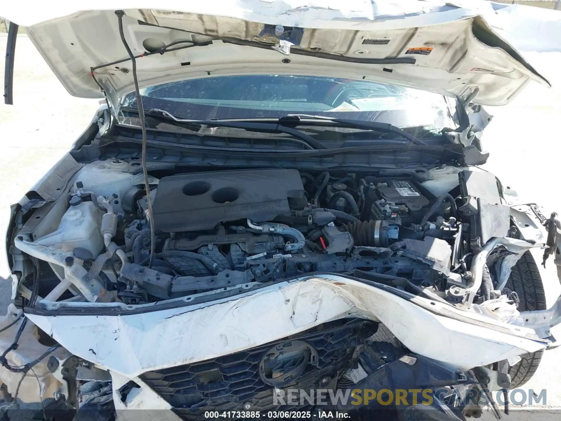 10 Photograph of a damaged car 1N4BL4BV1KC154384 NISSAN ALTIMA 2019