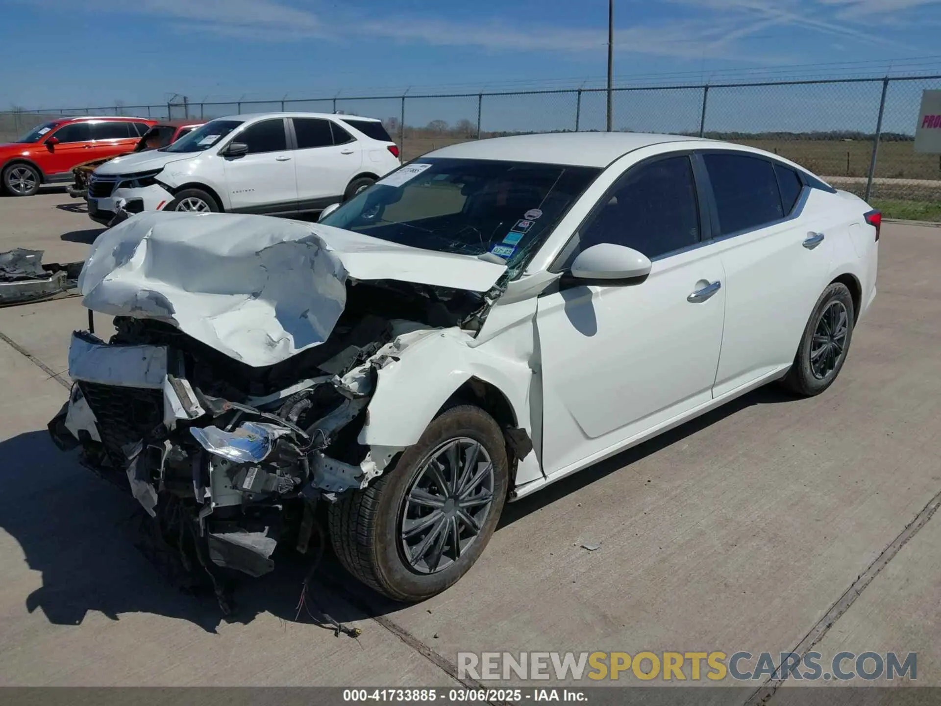 2 Photograph of a damaged car 1N4BL4BV1KC154384 NISSAN ALTIMA 2019