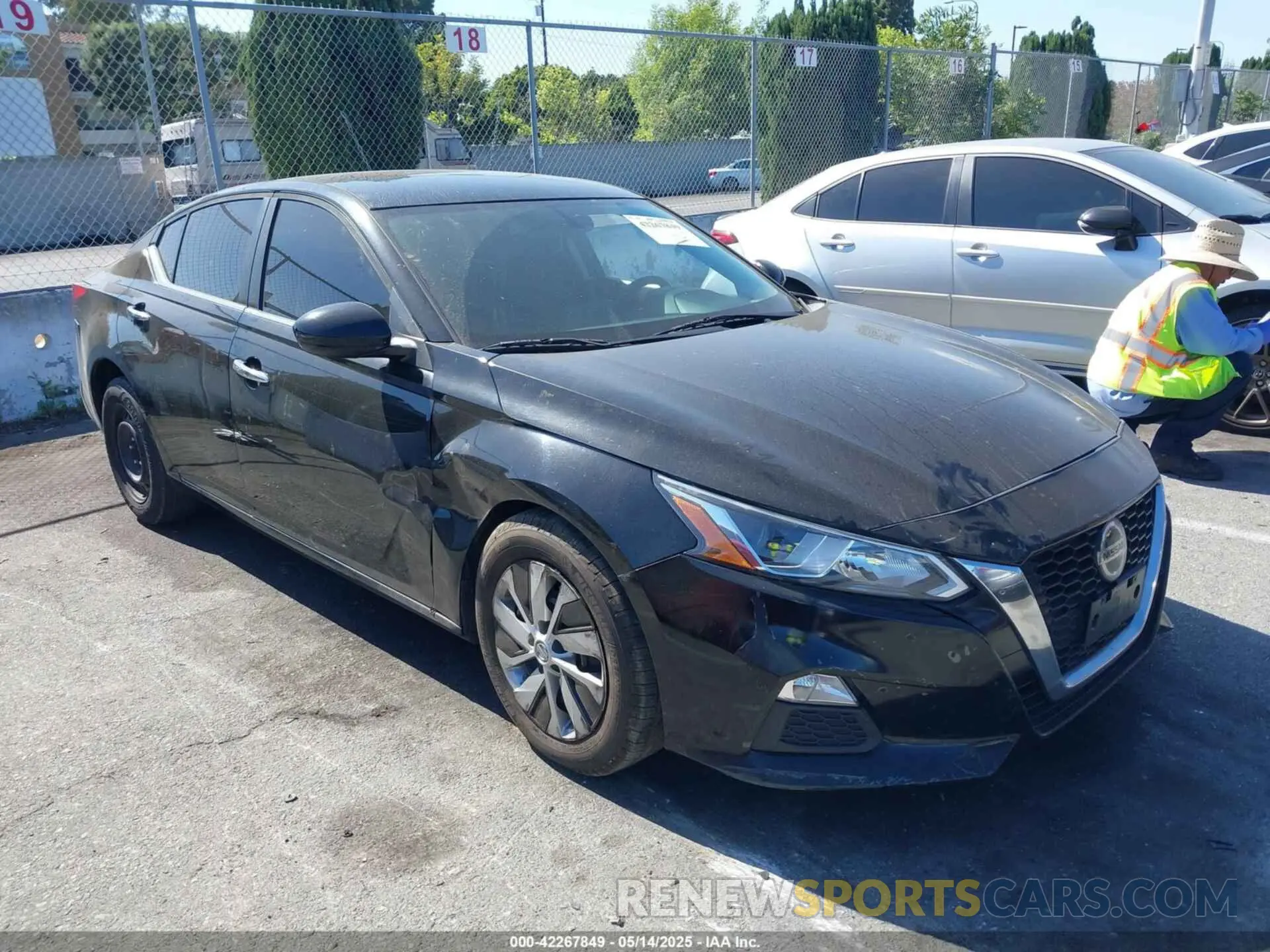 1 Photograph of a damaged car 1N4BL4BV1KC197705 NISSAN ALTIMA 2019