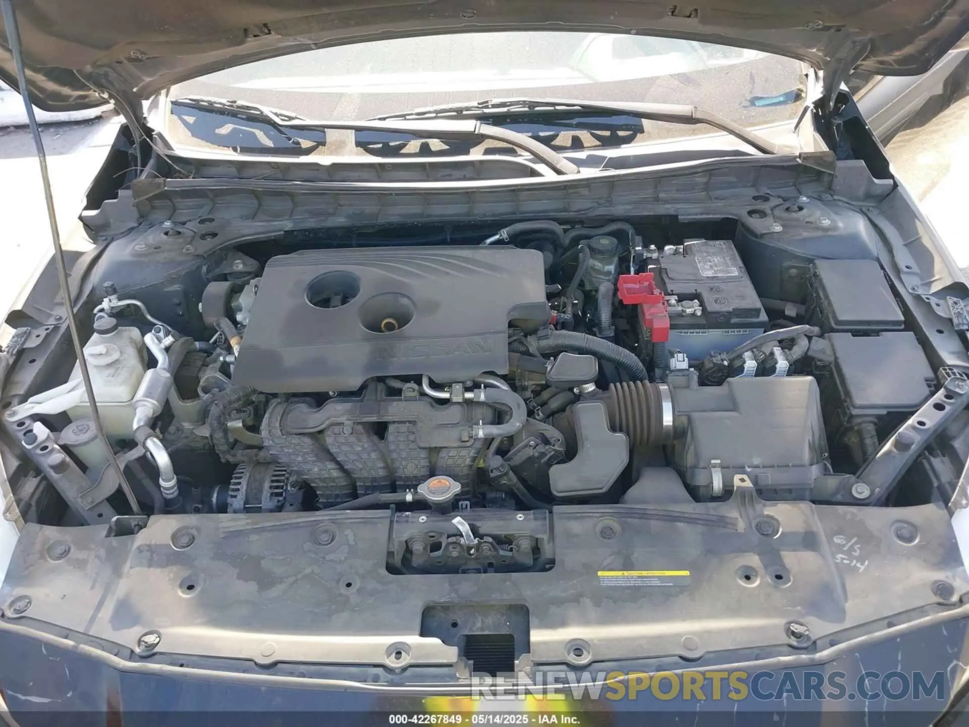 10 Photograph of a damaged car 1N4BL4BV1KC197705 NISSAN ALTIMA 2019